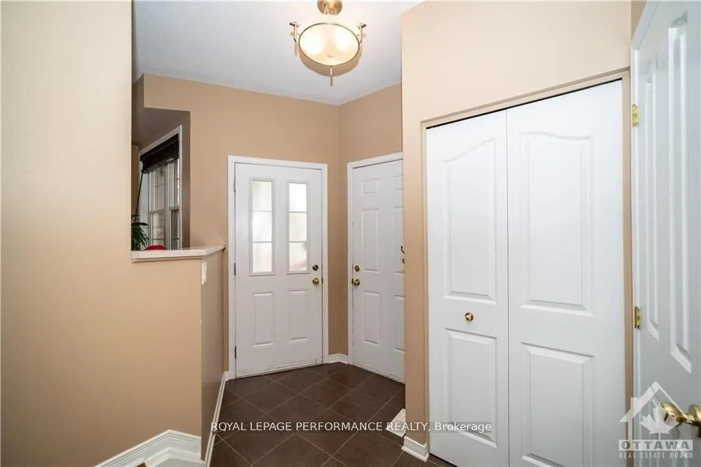 2363 Glandriel Crescent