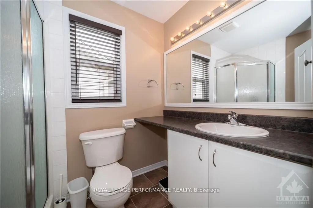 2363 Glandriel Crescent
