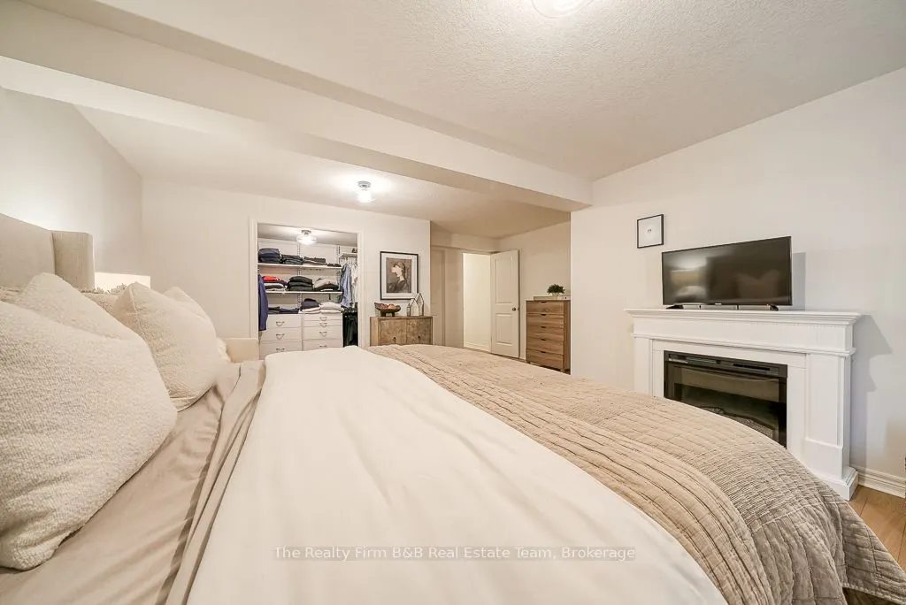 428 Lakeview Drive