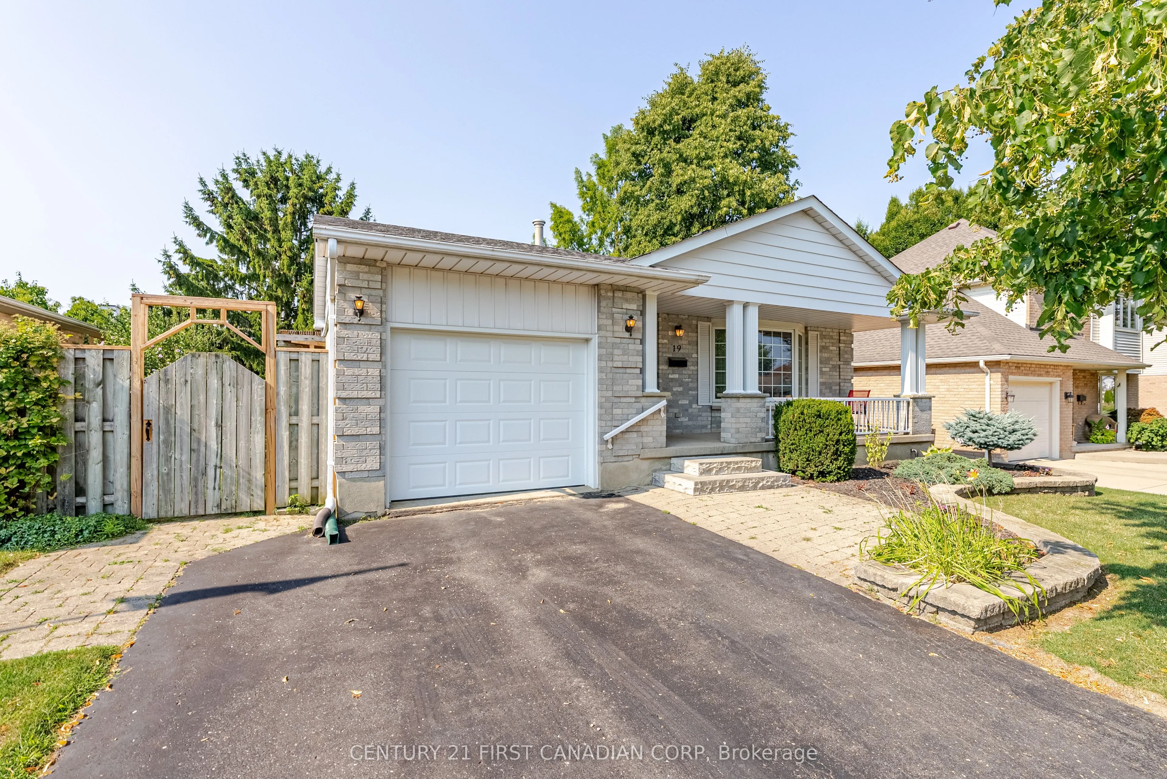 19 Farmington Drive