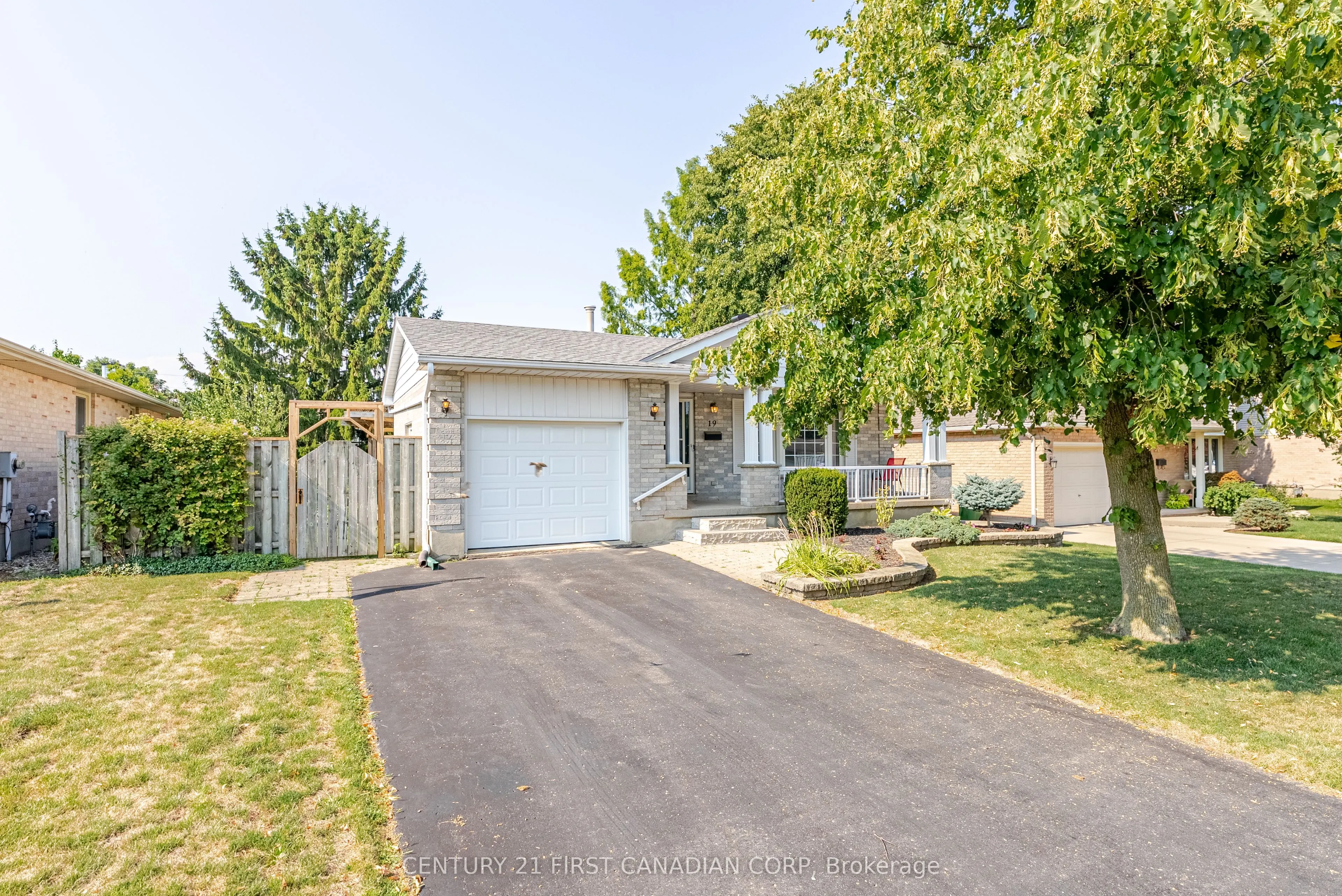 19 Farmington Drive