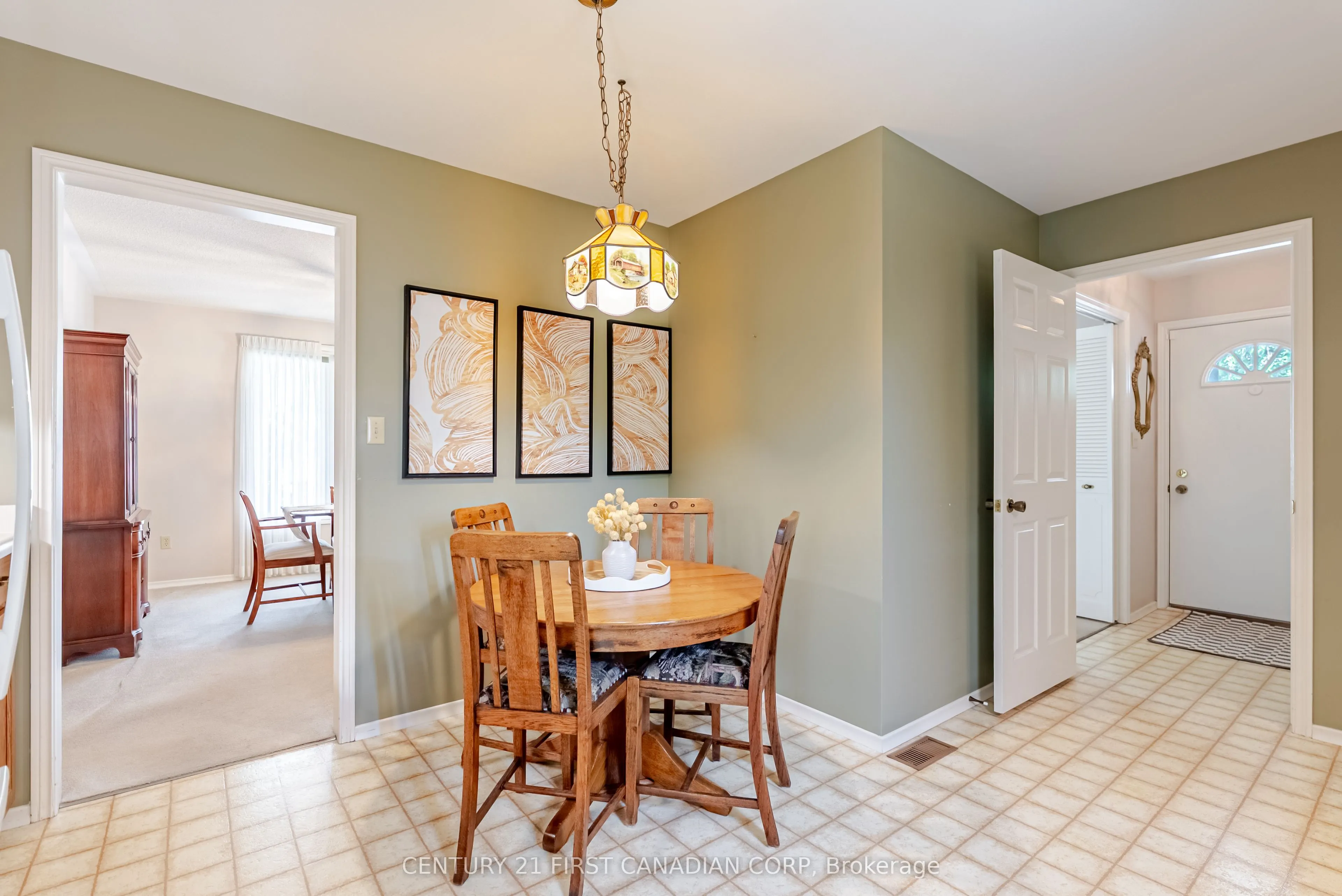 19 Farmington Drive