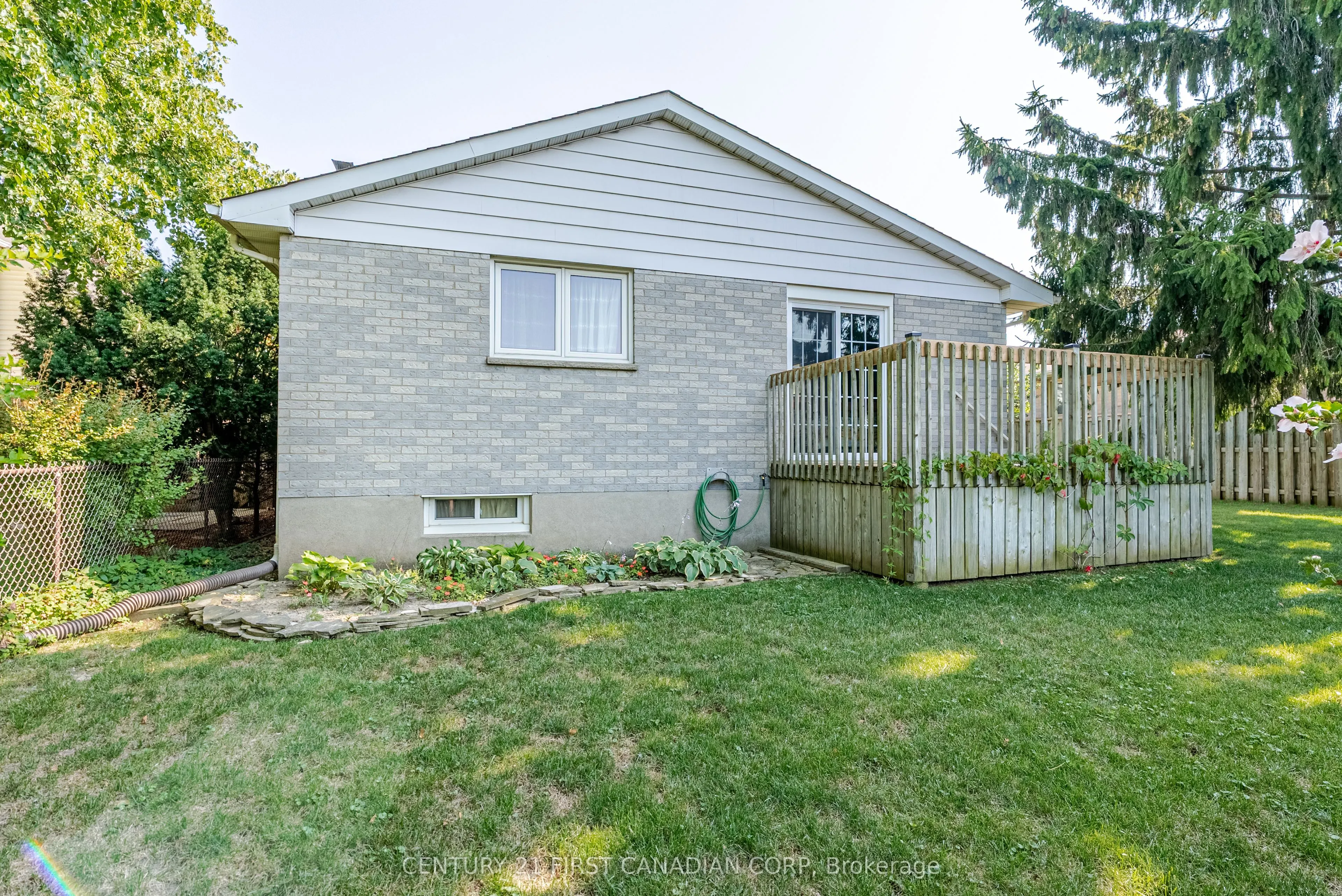 19 Farmington Drive
