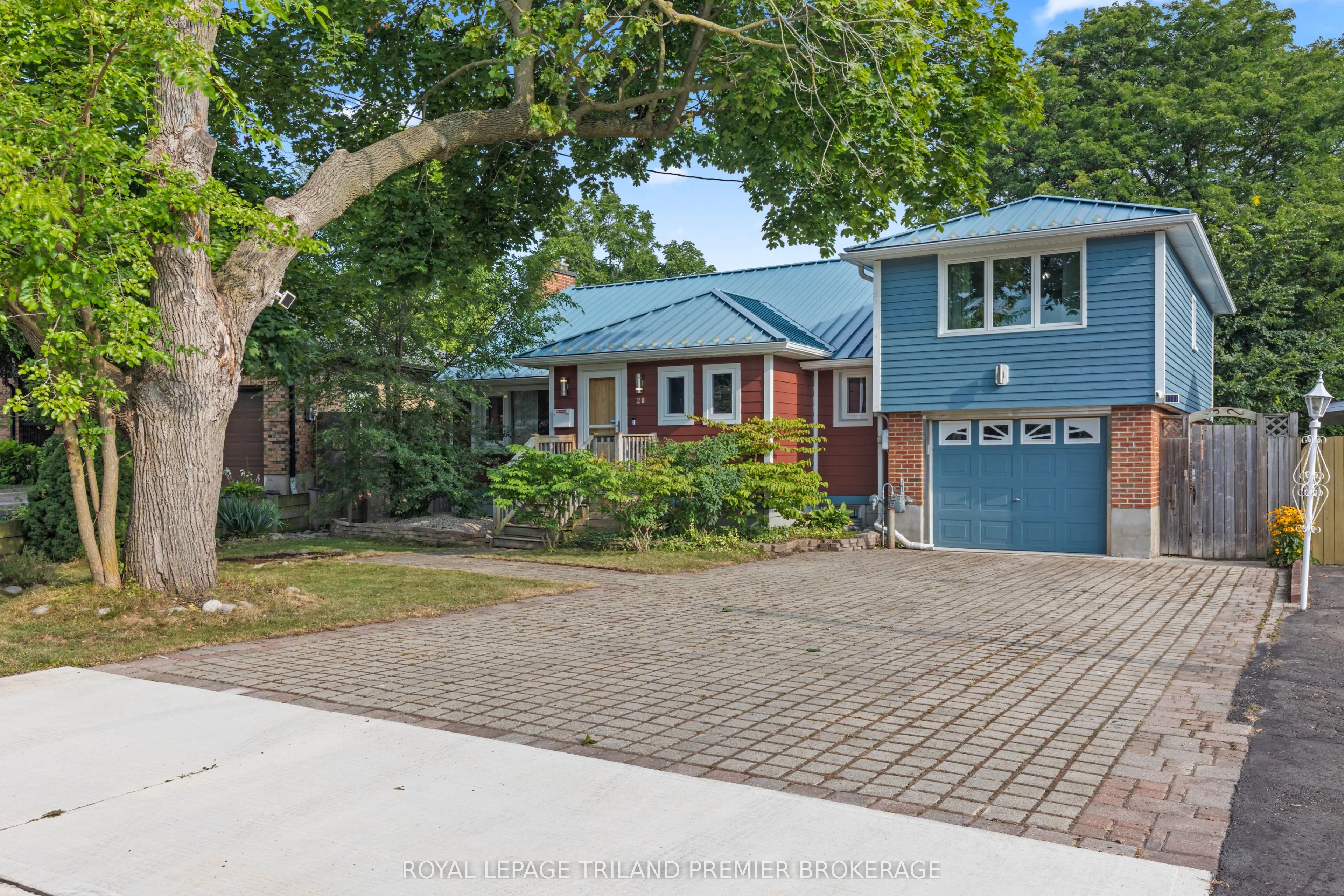 28 Elworthy Avenue