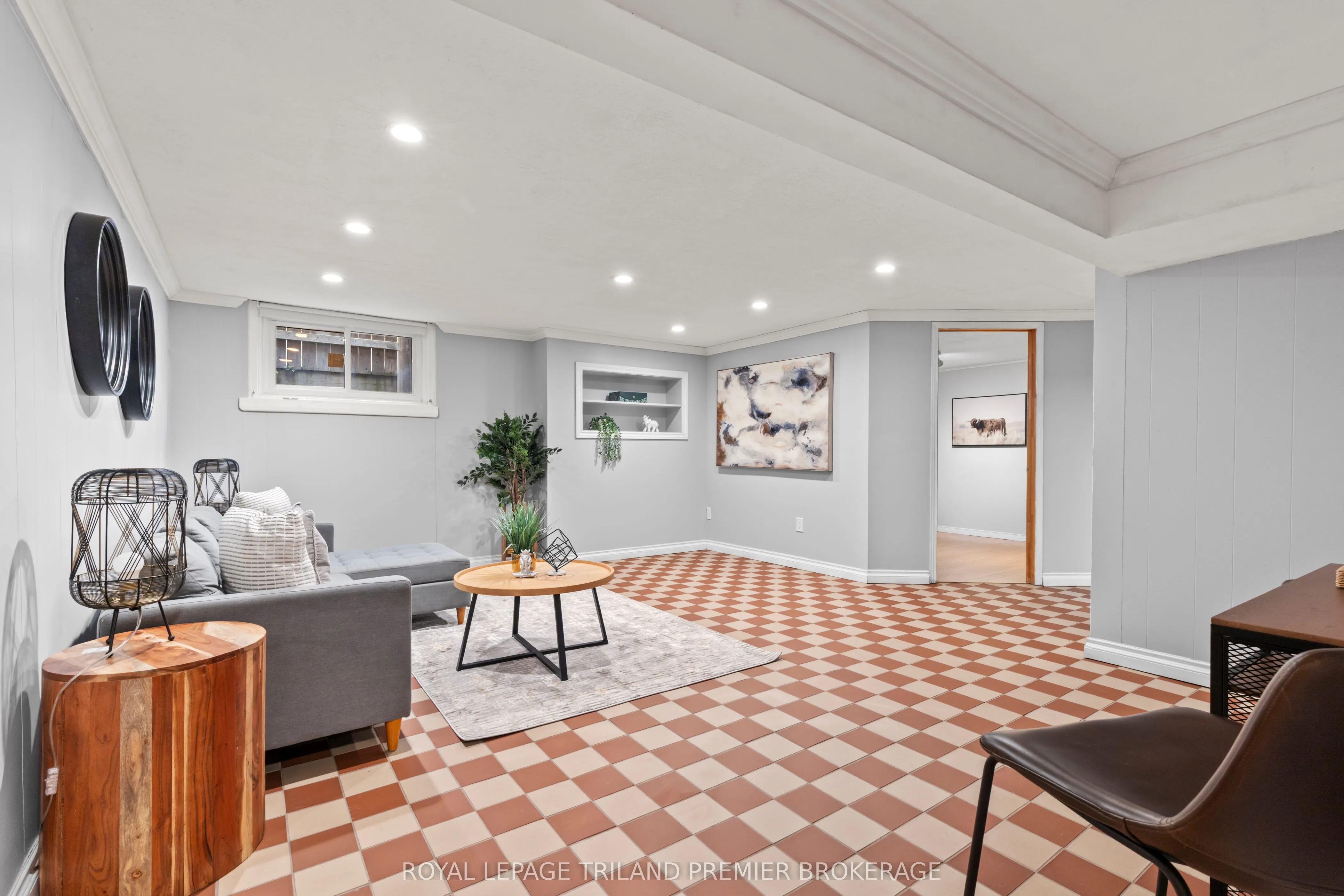28 Elworthy Avenue
