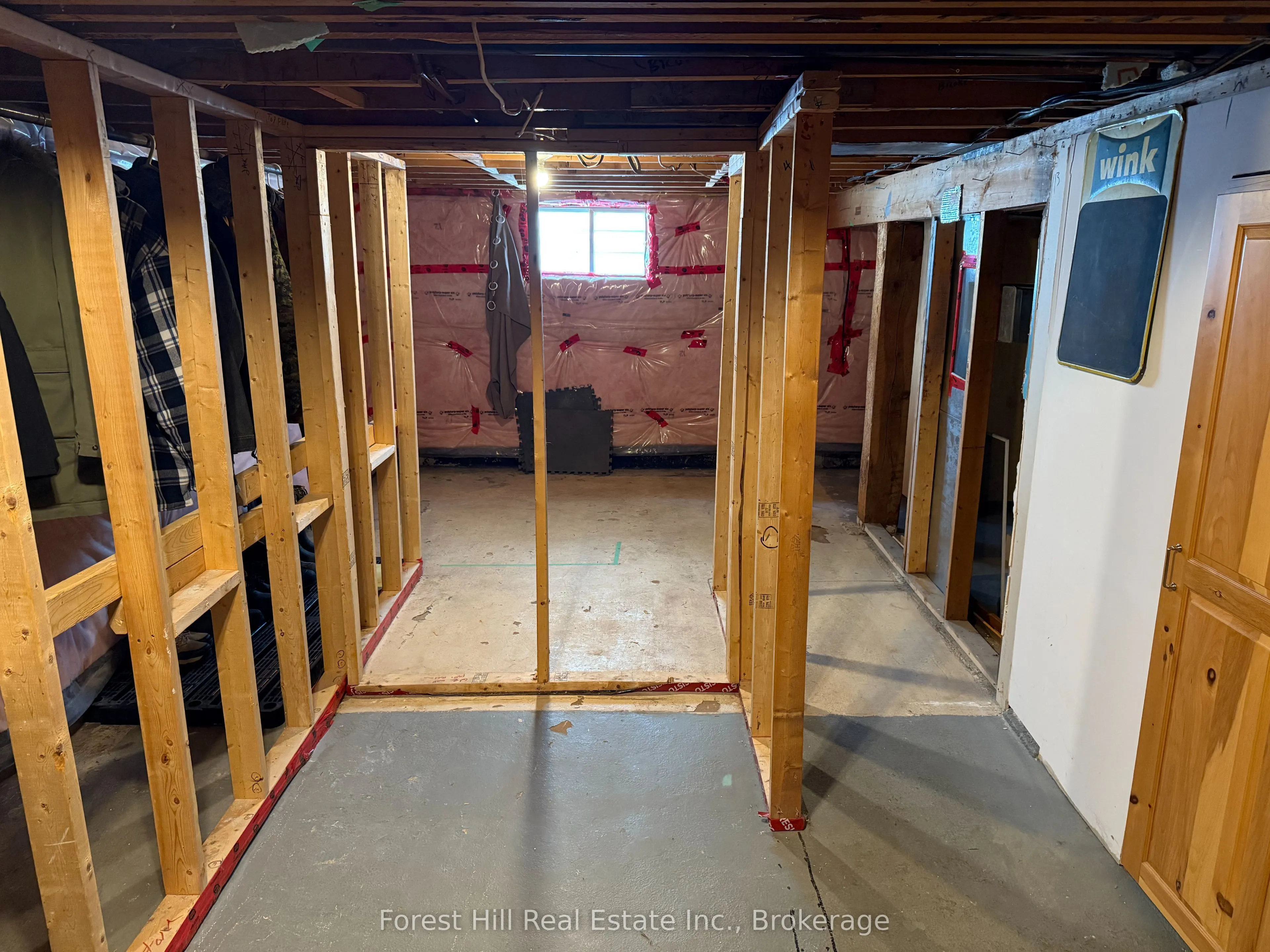 502 Sweezy Street W