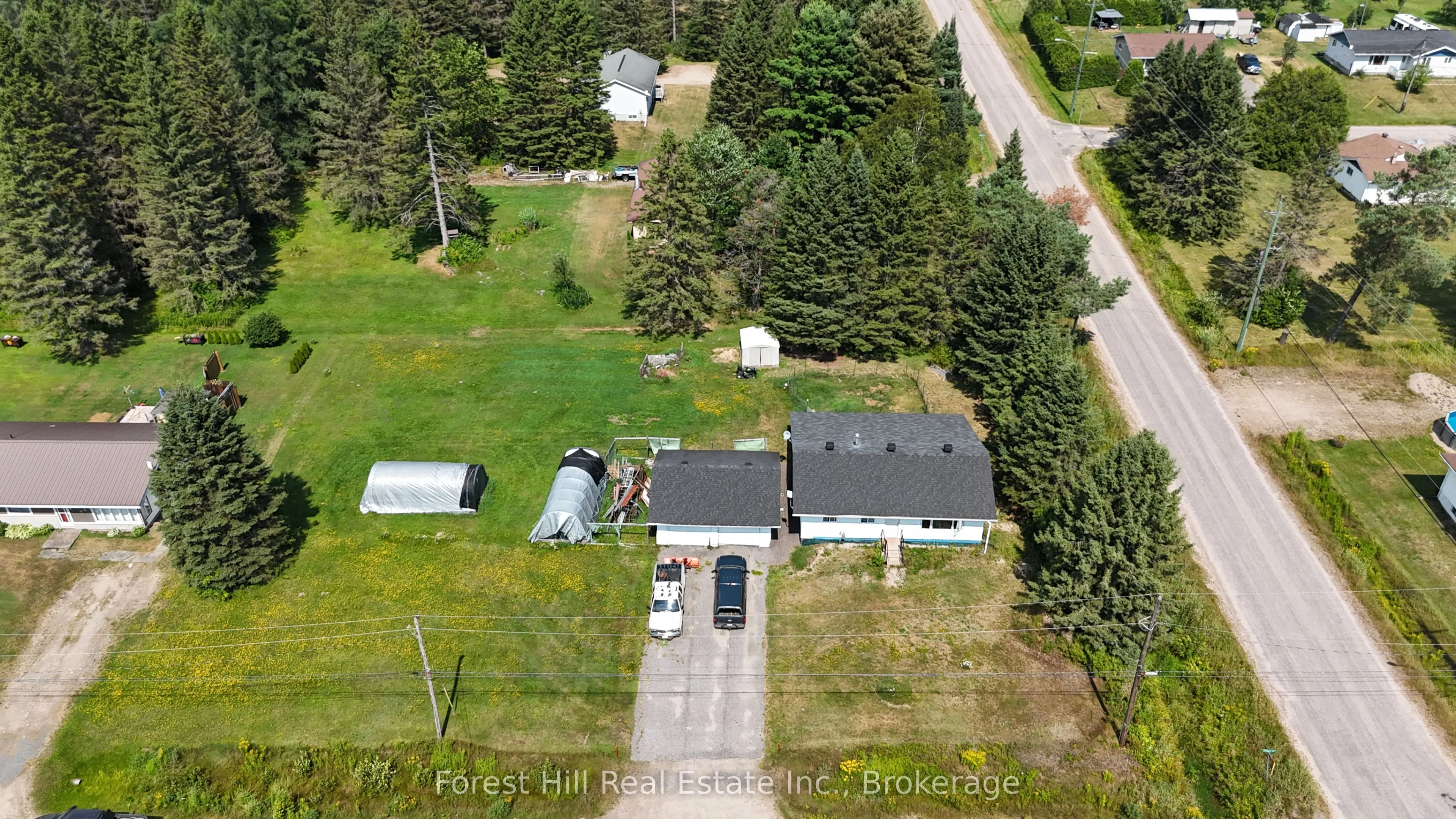 502 Sweezy Street W