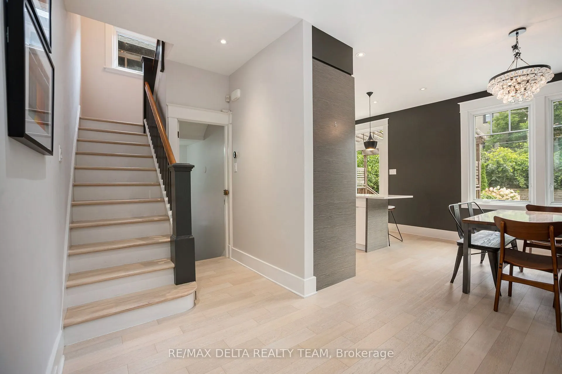 44 Renfrew Avenue