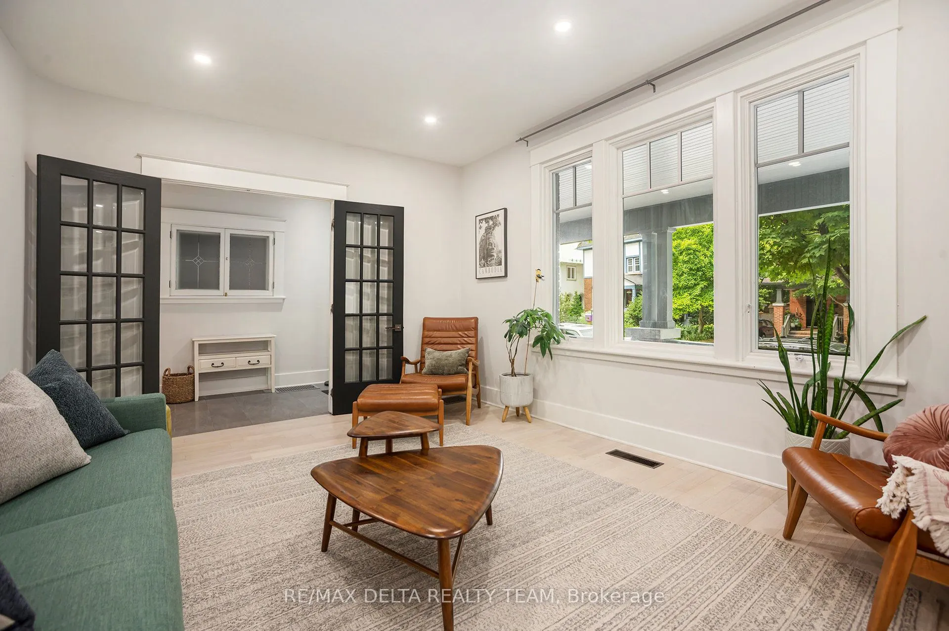 44 Renfrew Avenue