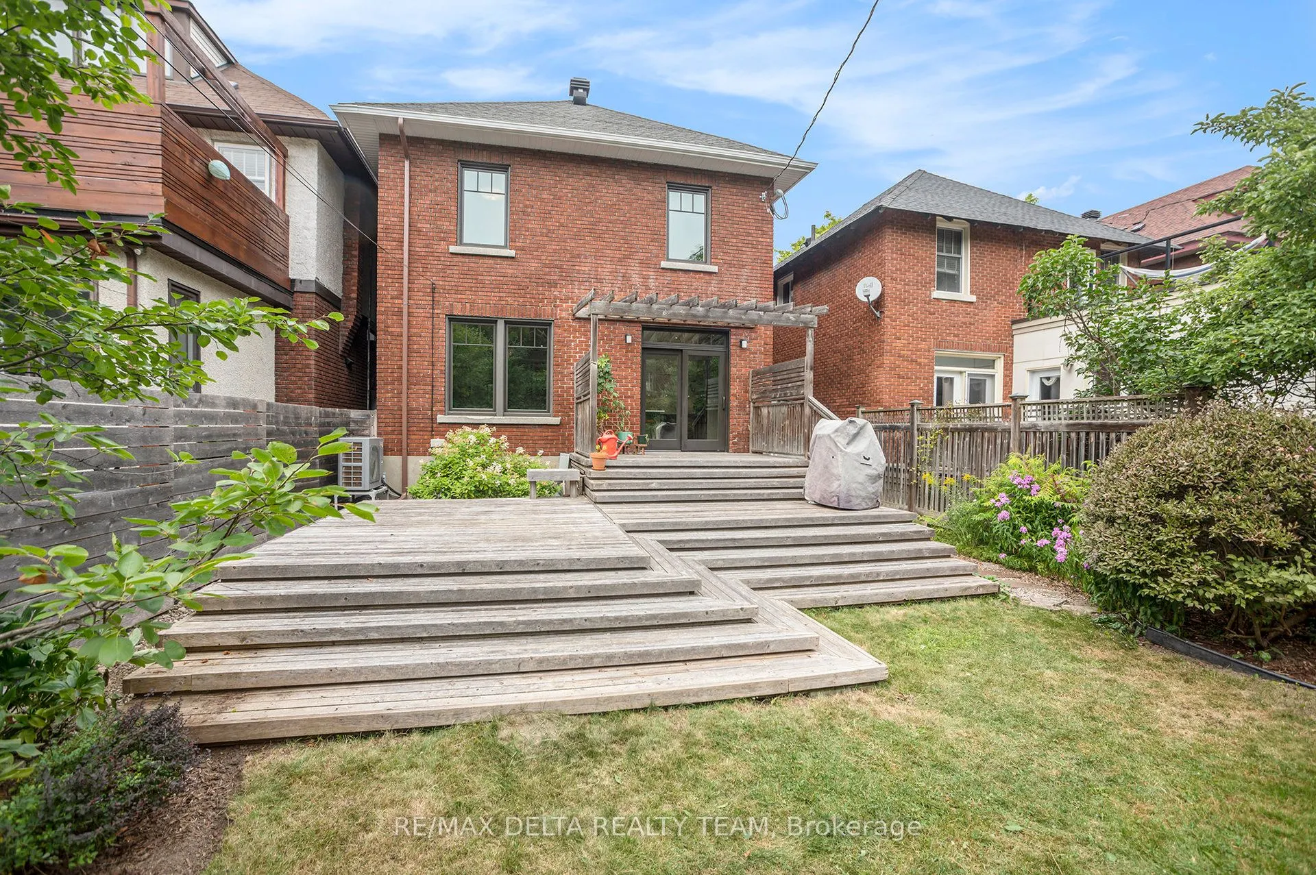 44 Renfrew Avenue