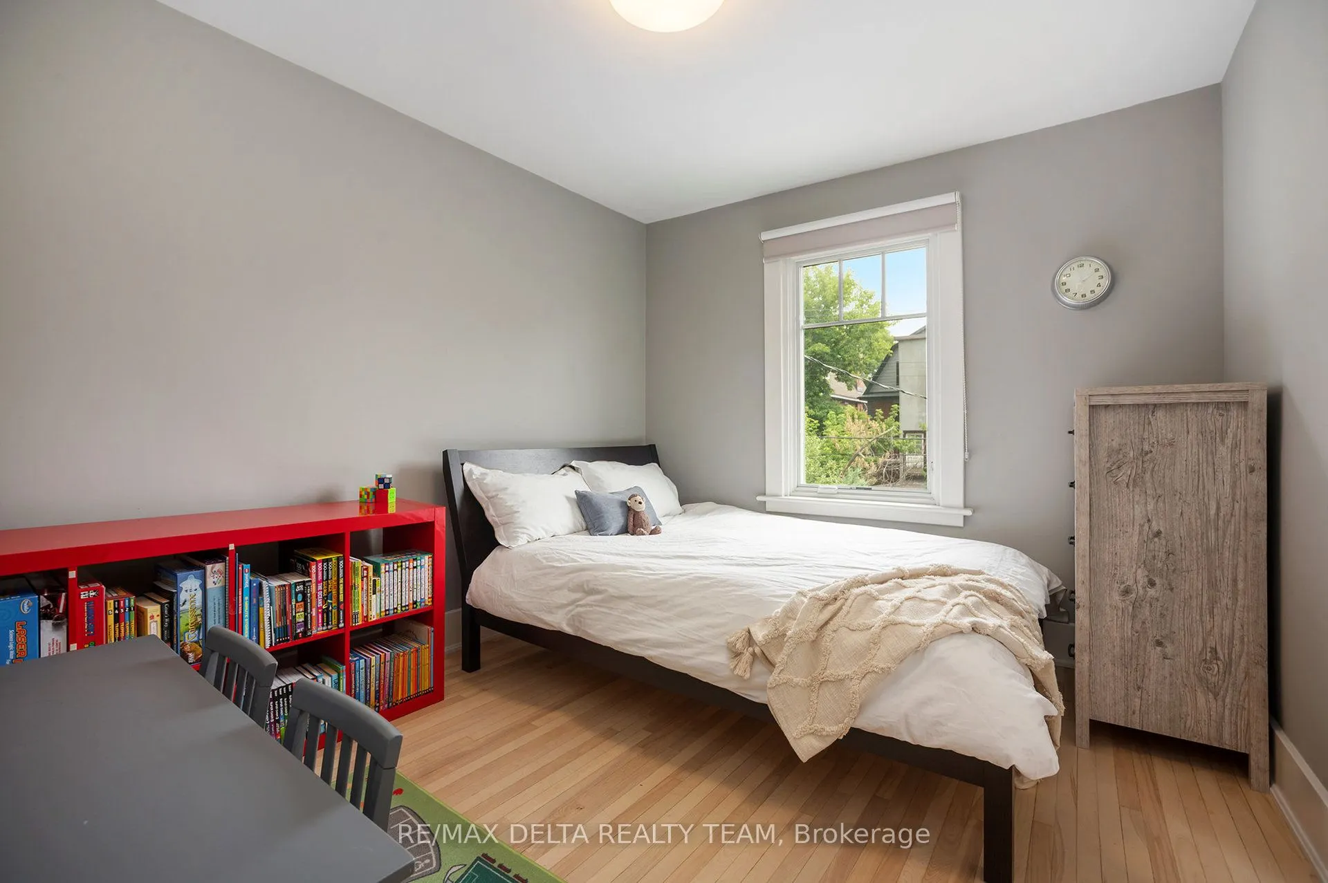 44 Renfrew Avenue