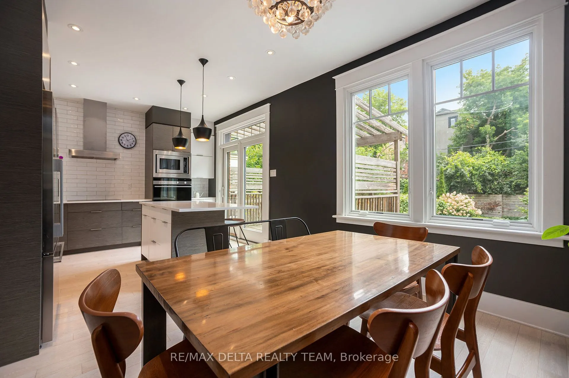 44 Renfrew Avenue