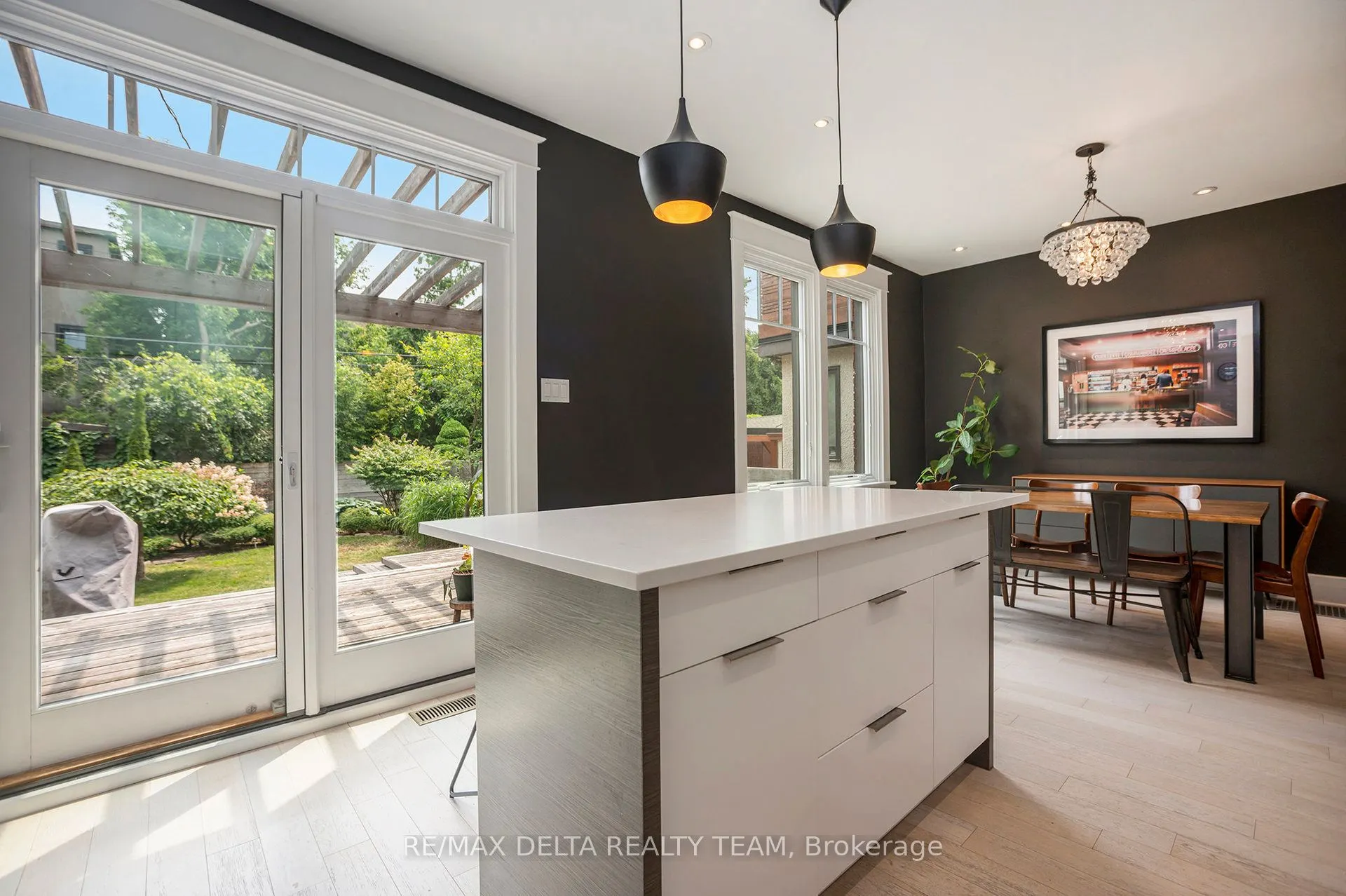 44 Renfrew Avenue