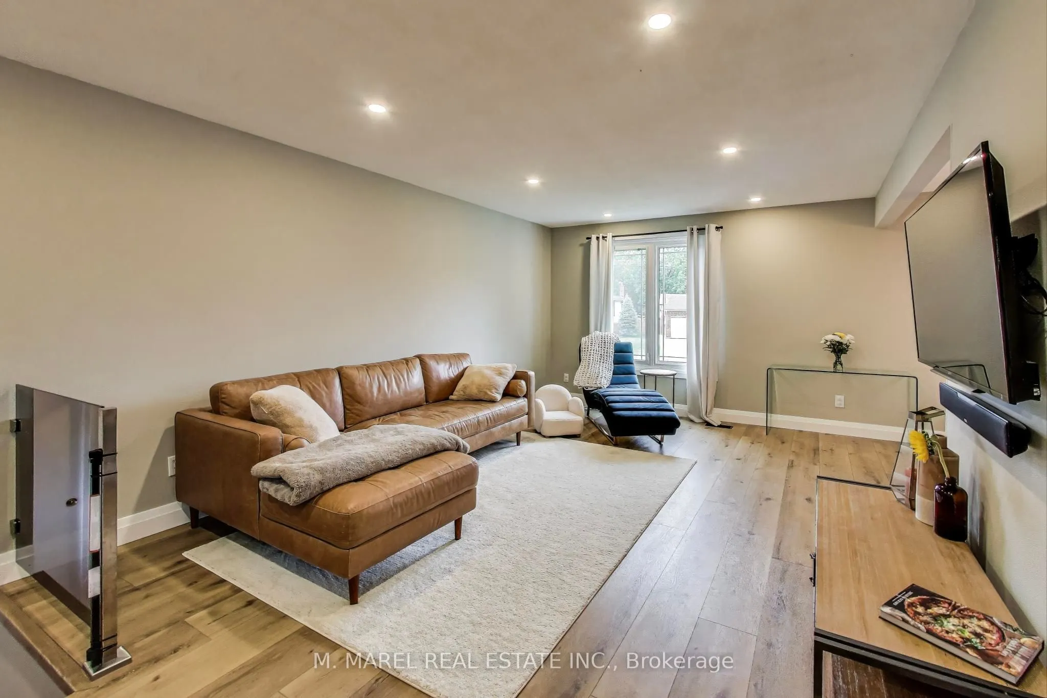 9 Brooks Circle