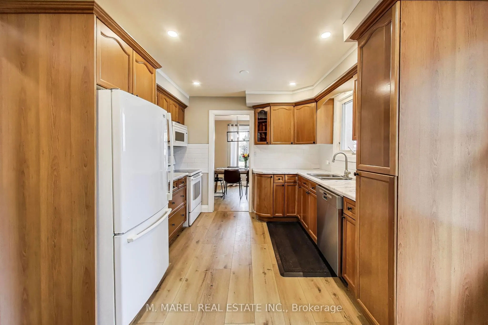 9 Brooks Circle