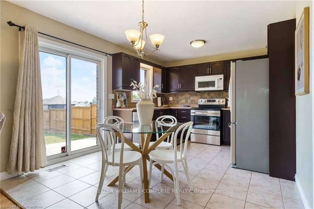 42 GRASSYPLAIN Drive