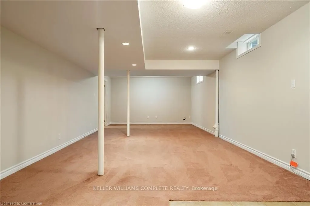42 GRASSYPLAIN Drive