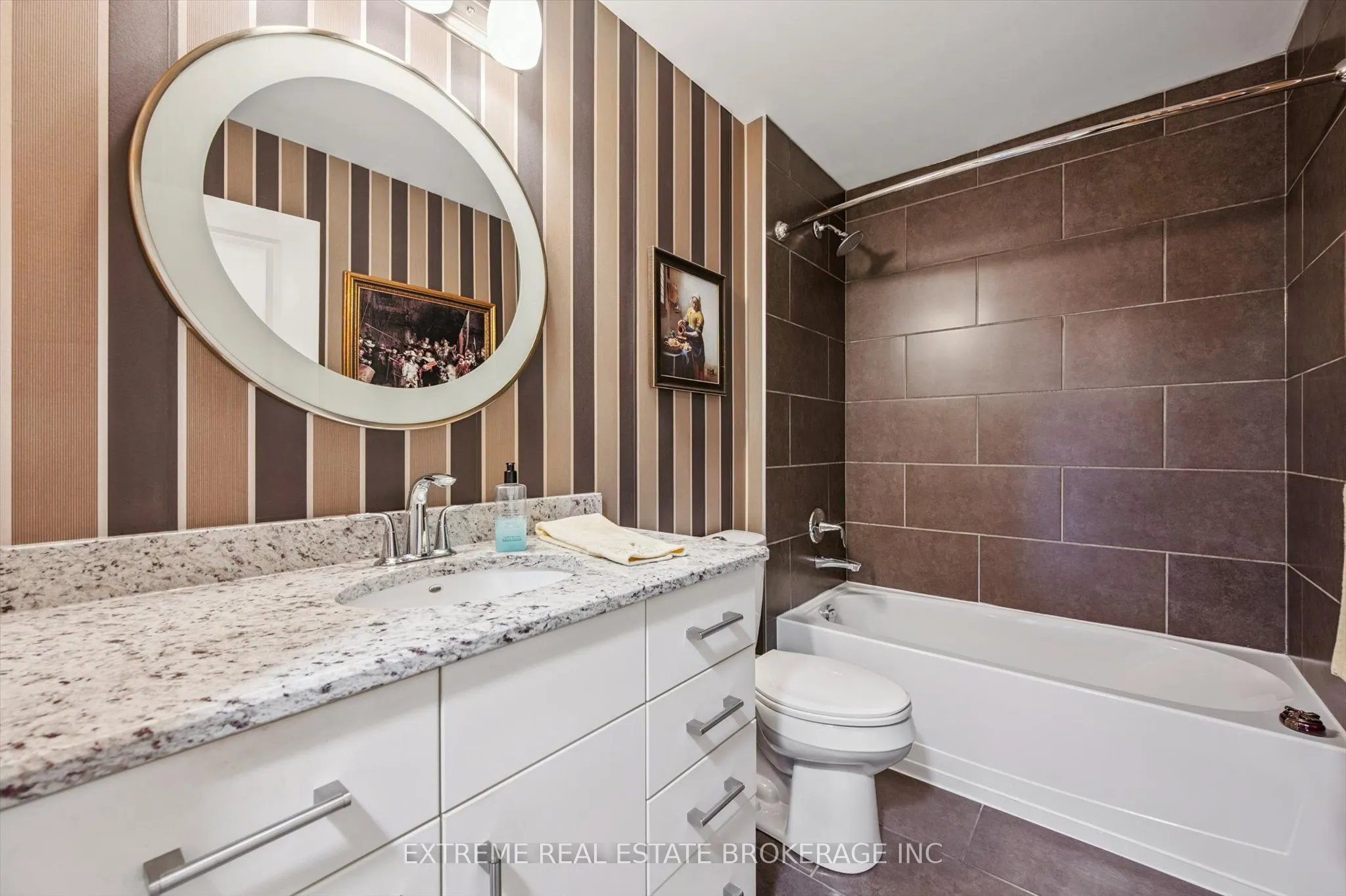 160 Macdonell Street, #1407
