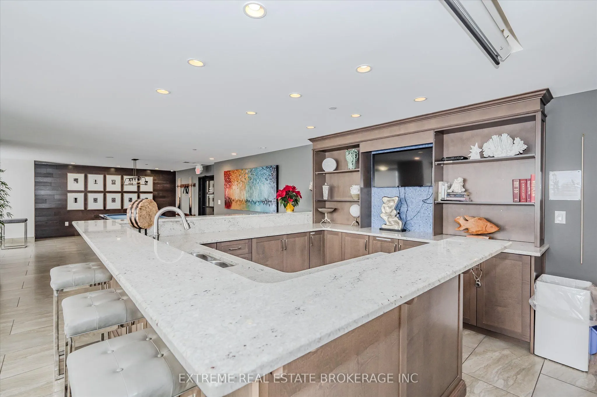 160 Macdonell Street, #1407