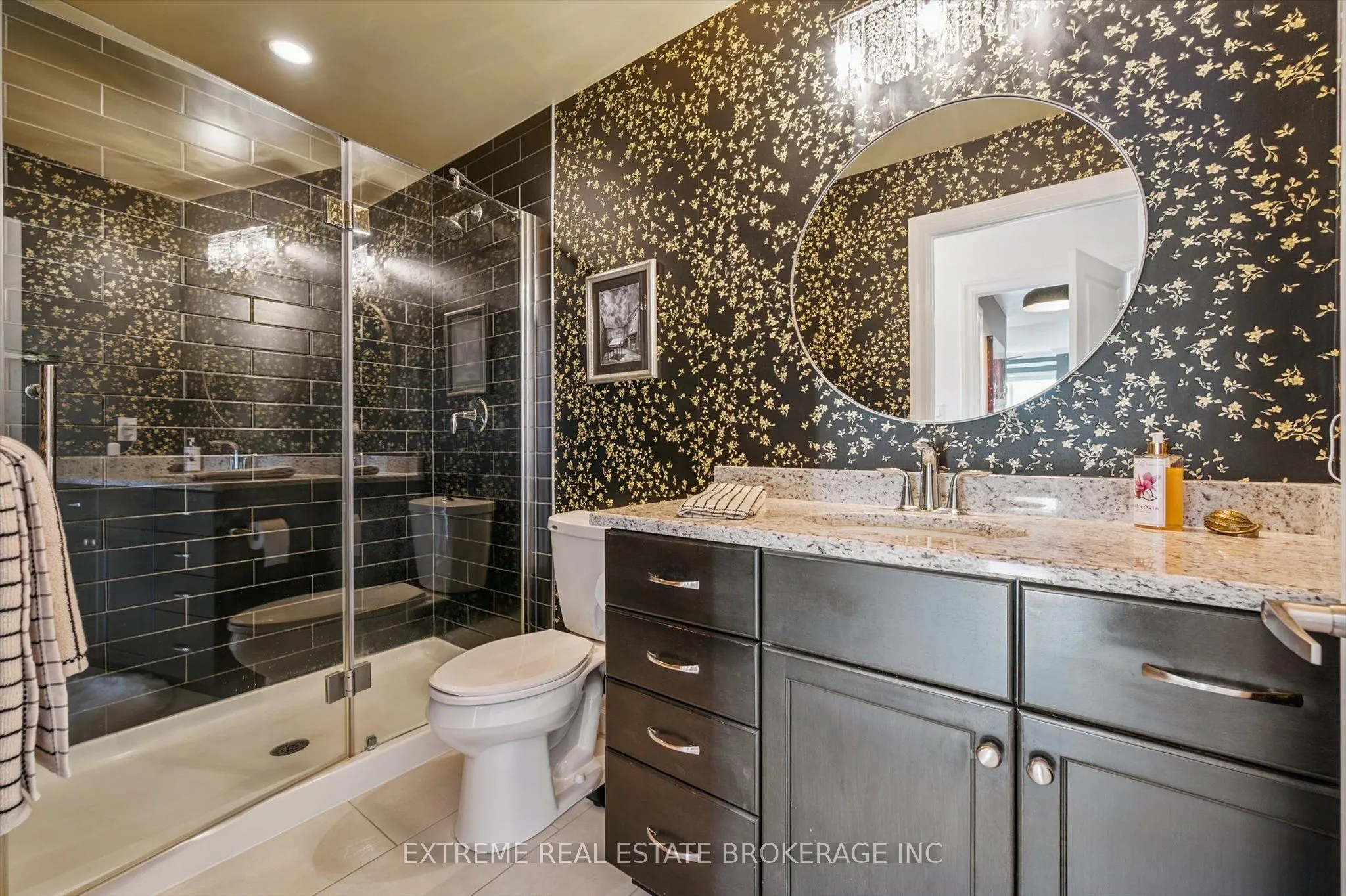 160 Macdonell Street, #1407