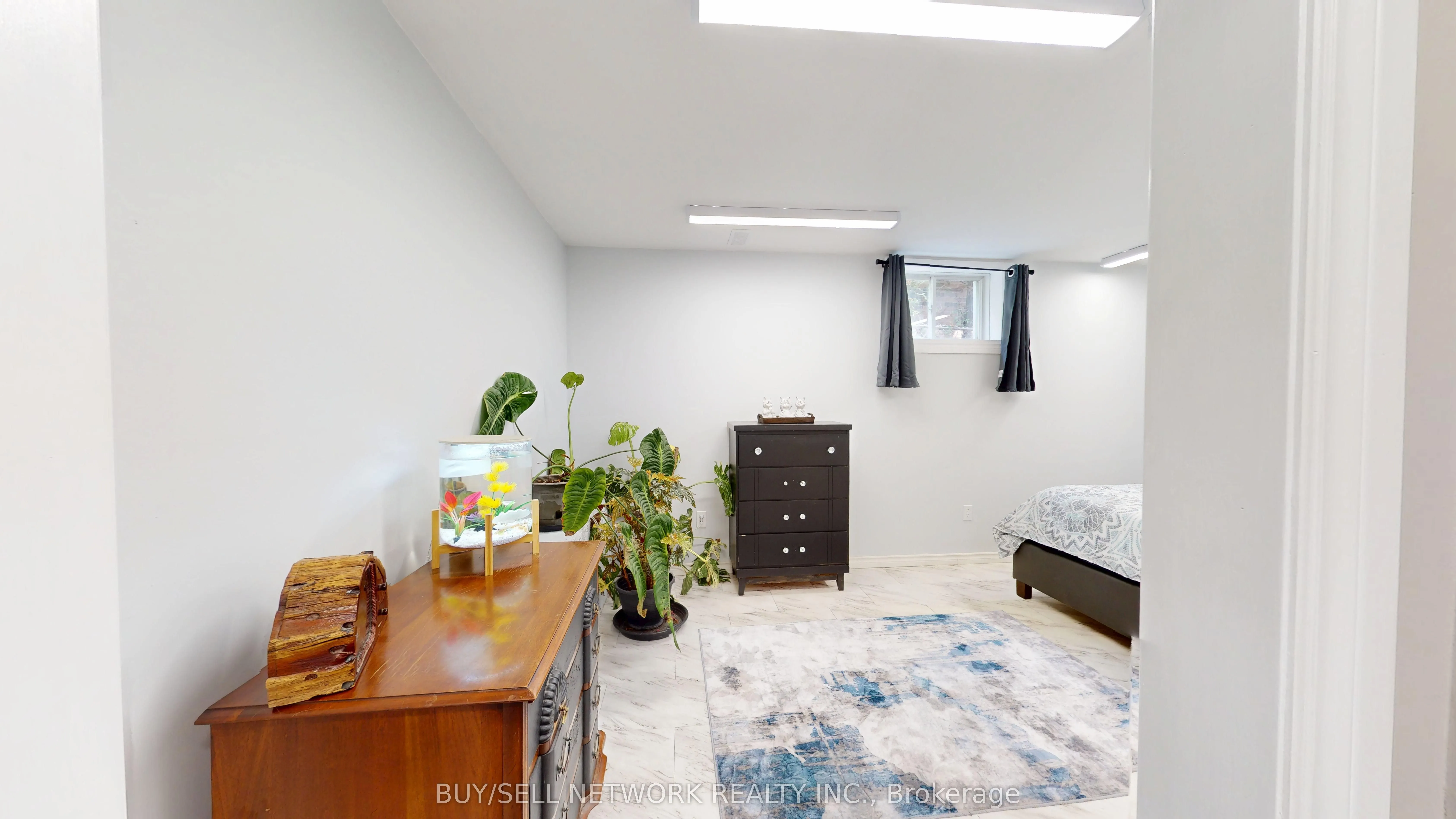 2504 Idyllwood Crescent