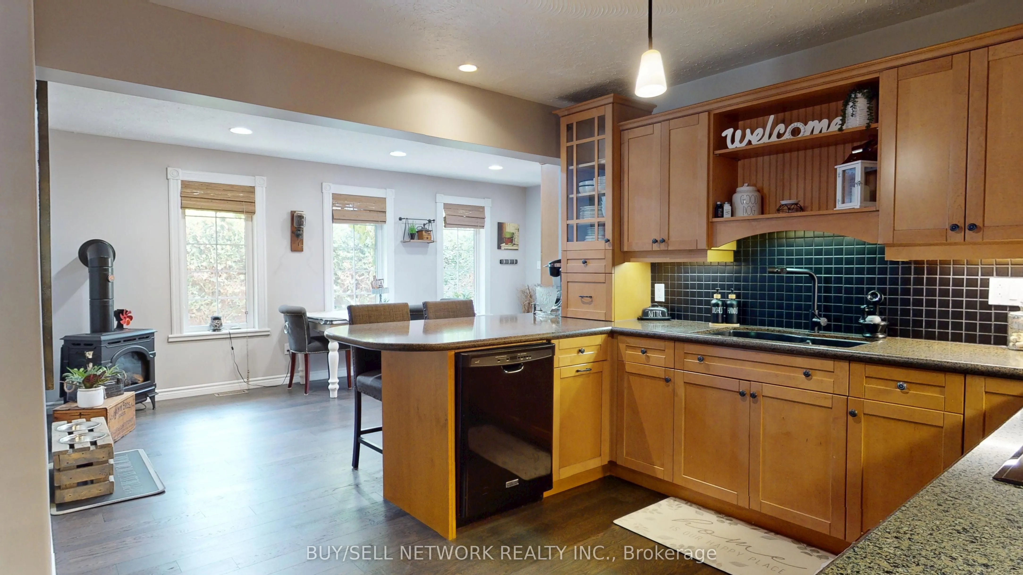 2504 Idyllwood Crescent