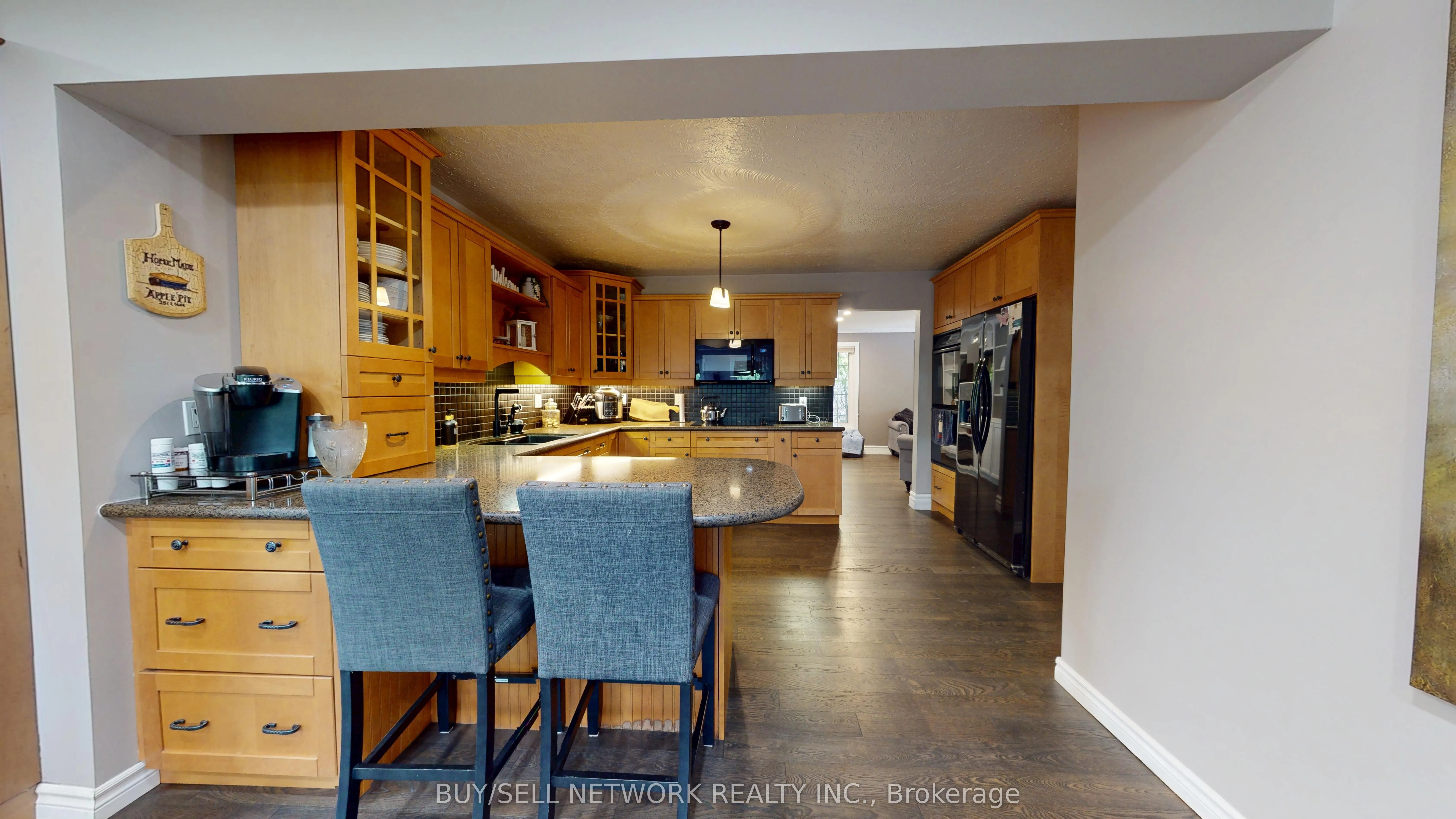 2504 Idyllwood Crescent