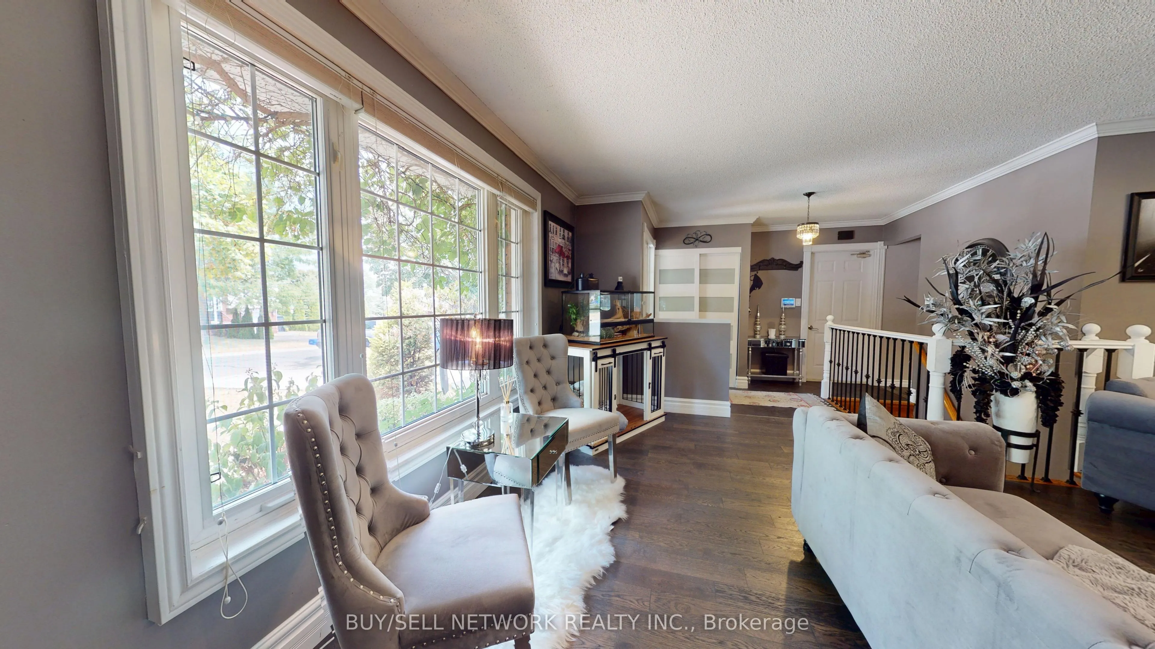 2504 Idyllwood Crescent