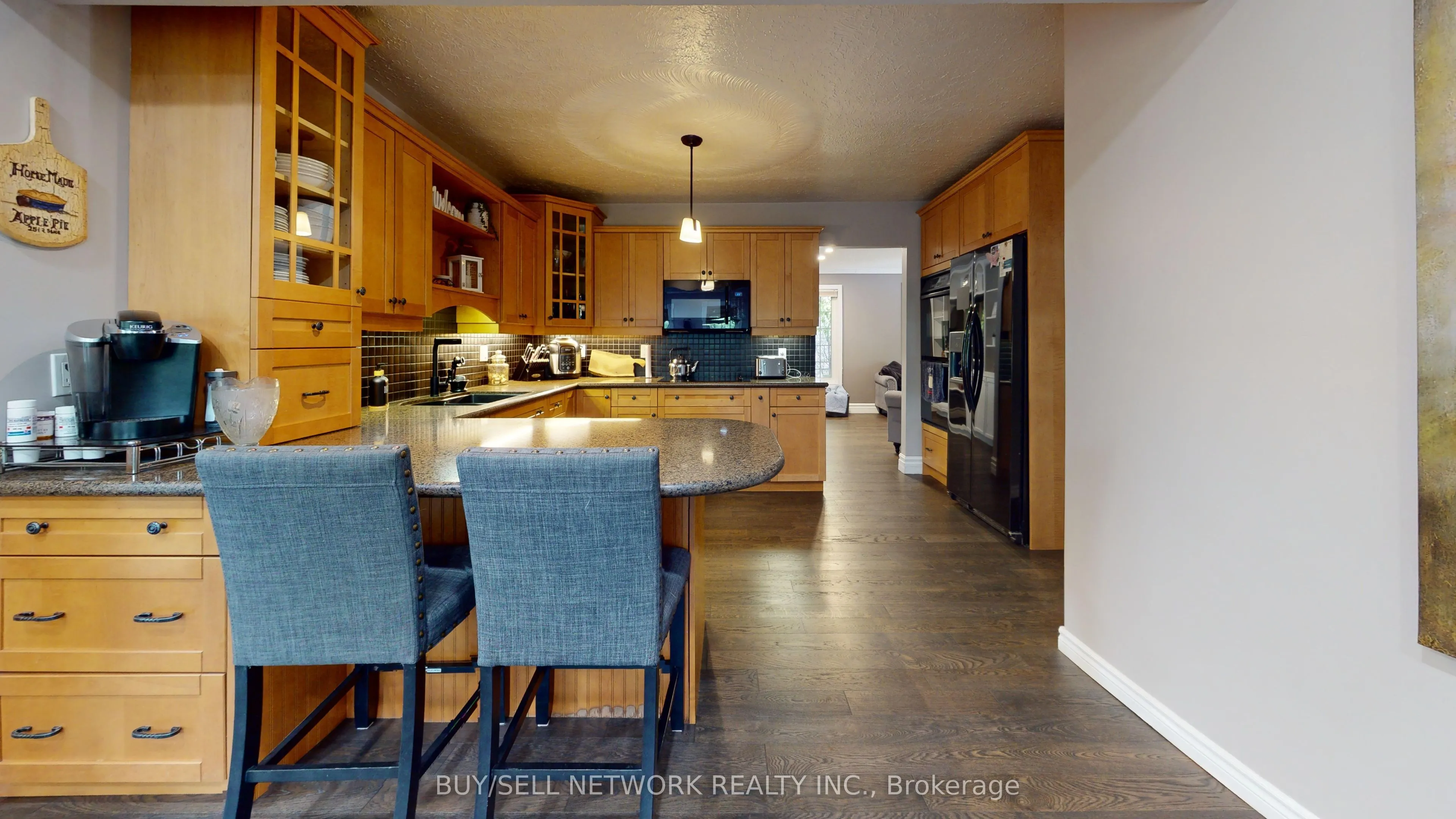 2504 Idyllwood Crescent