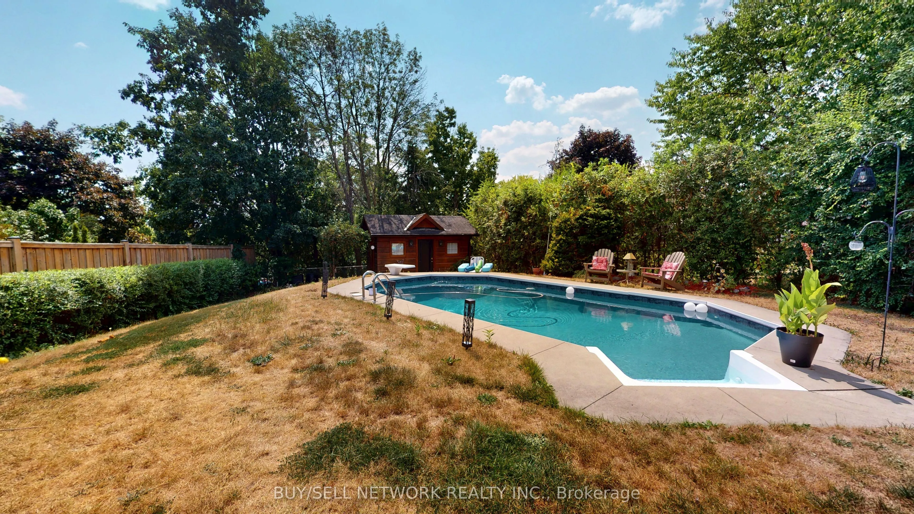 2504 Idyllwood Crescent