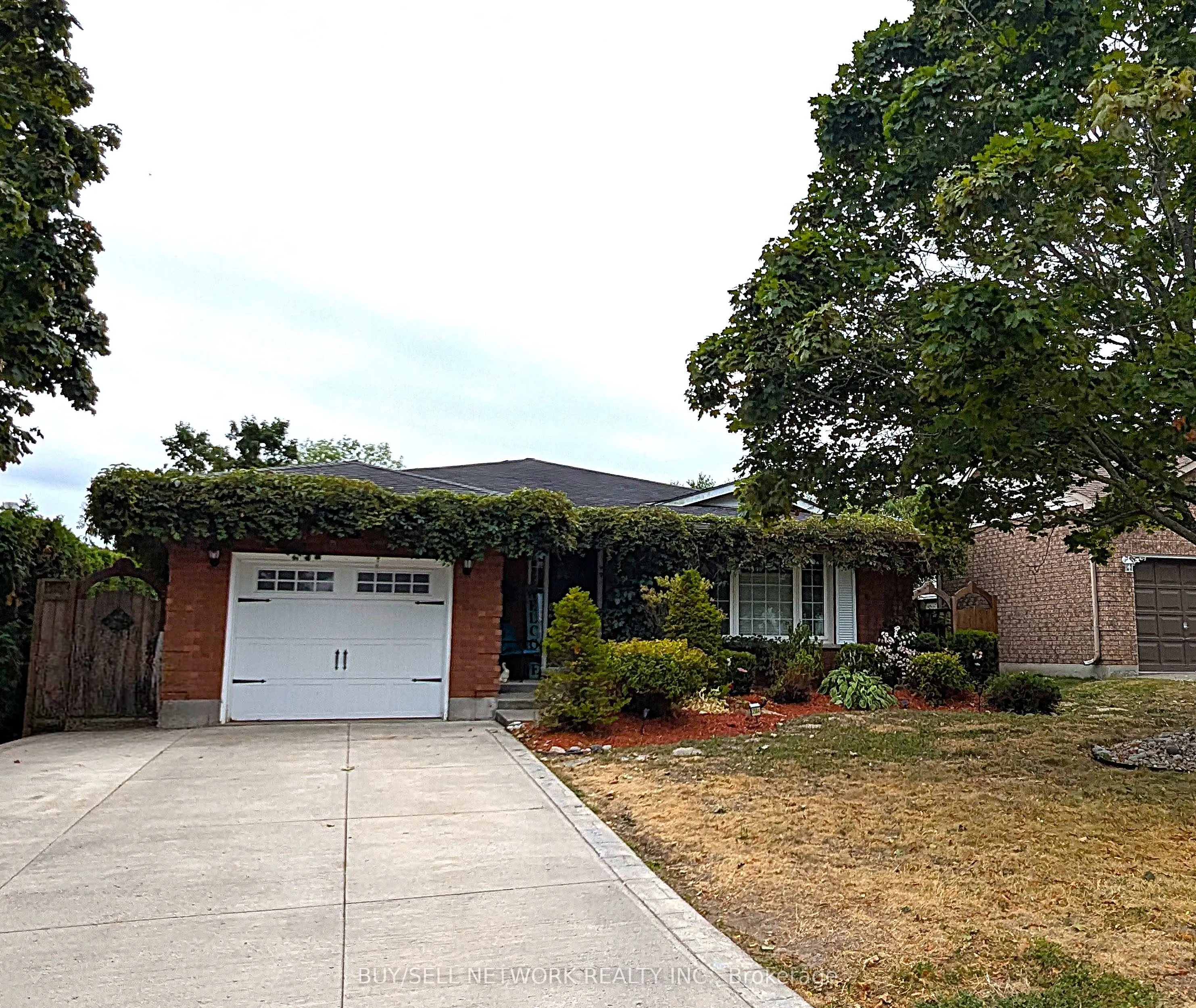 2504 Idyllwood Crescent