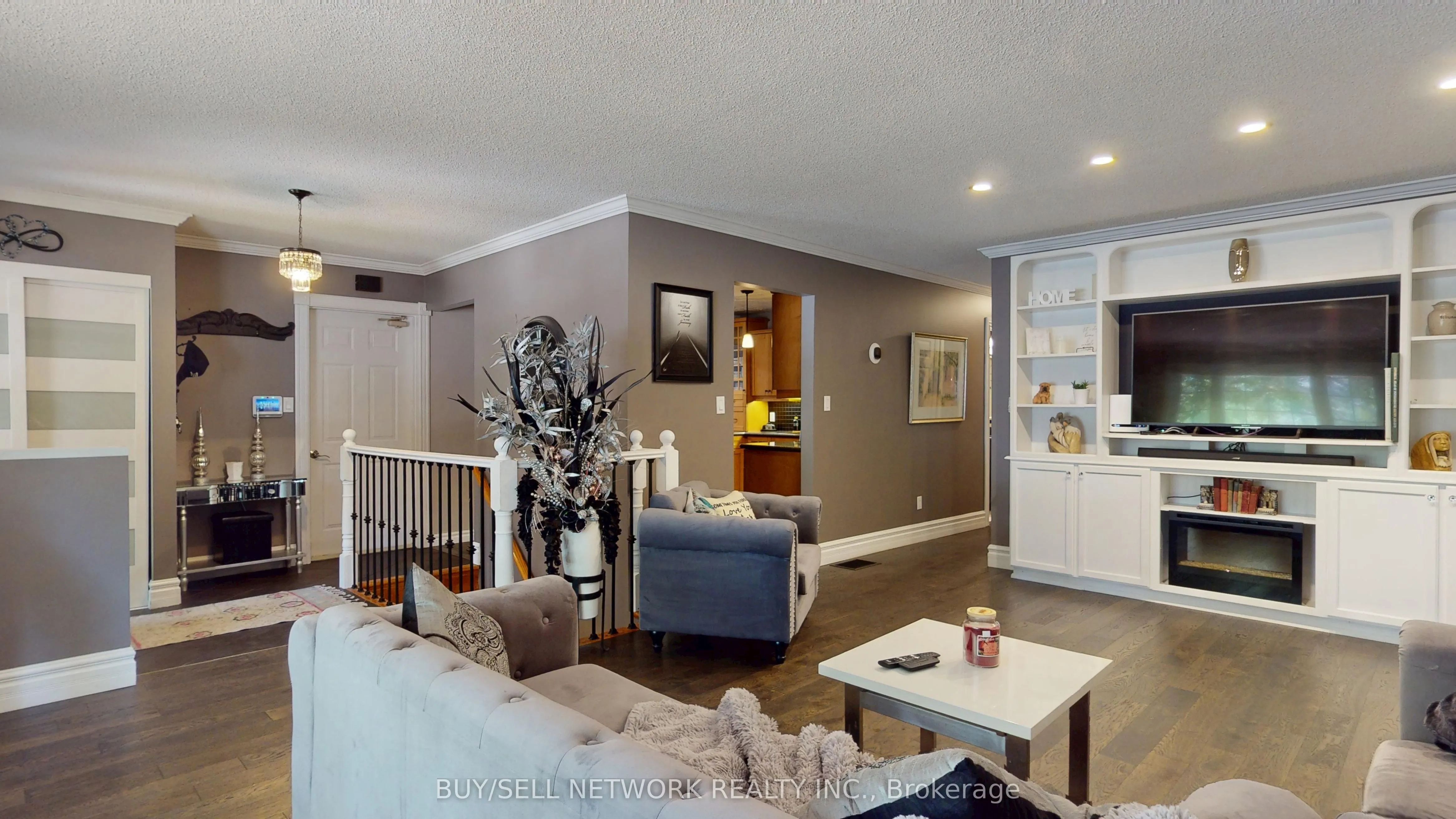 2504 Idyllwood Crescent