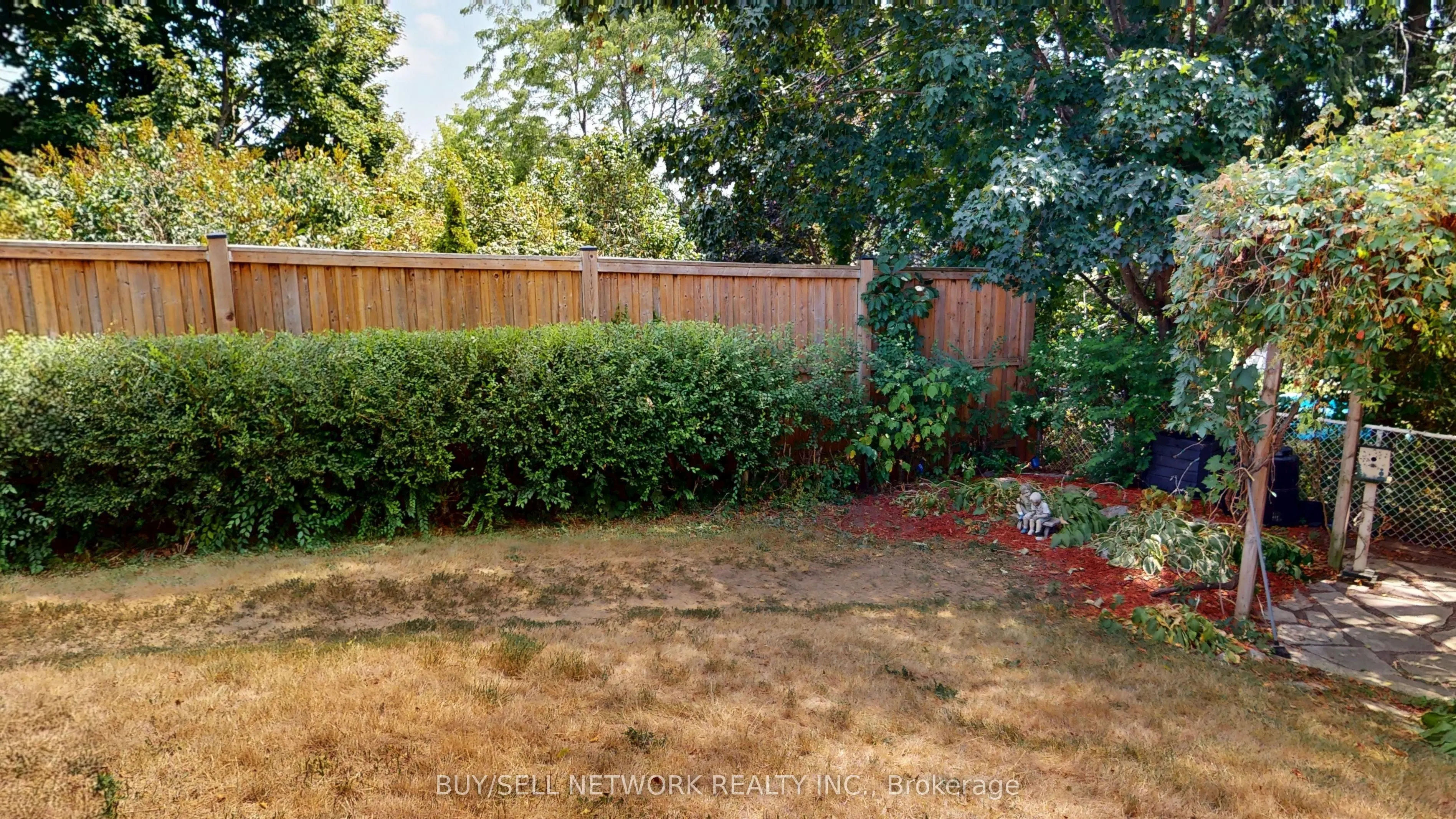 2504 Idyllwood Crescent