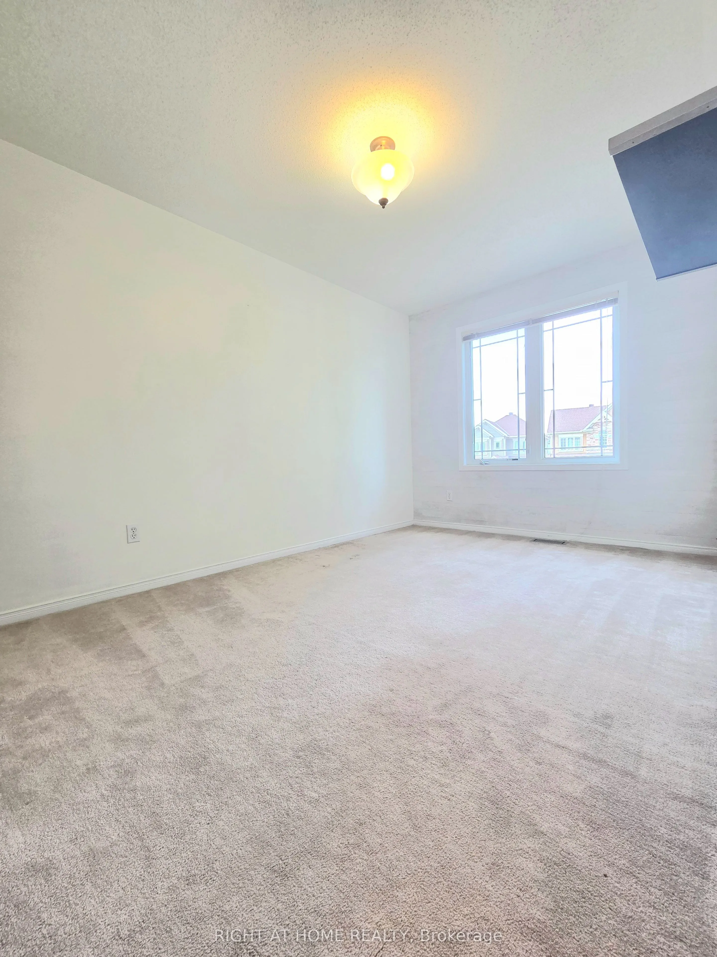 232 Meadowbreeze Drive, #7