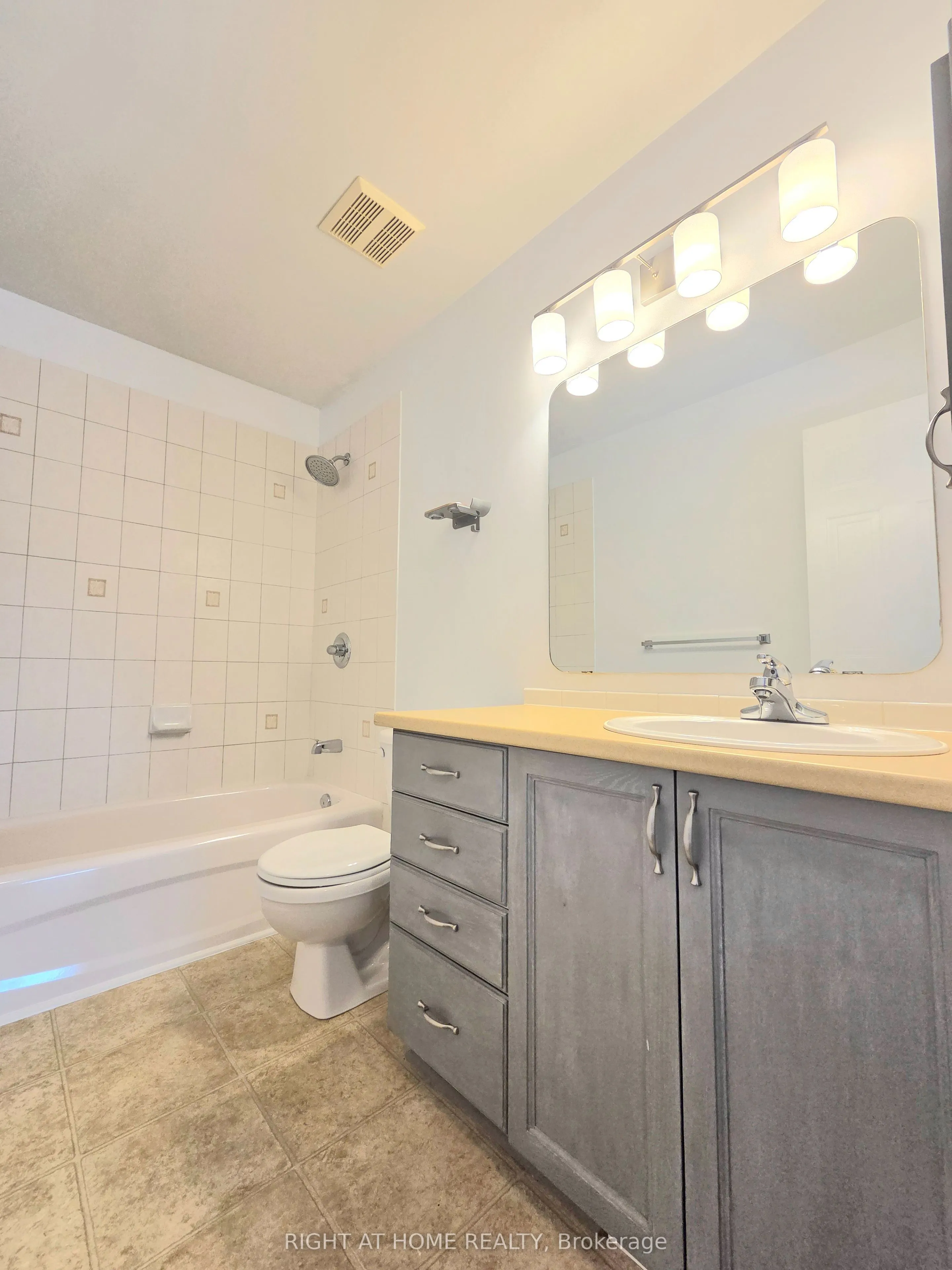 232 Meadowbreeze Drive, #7