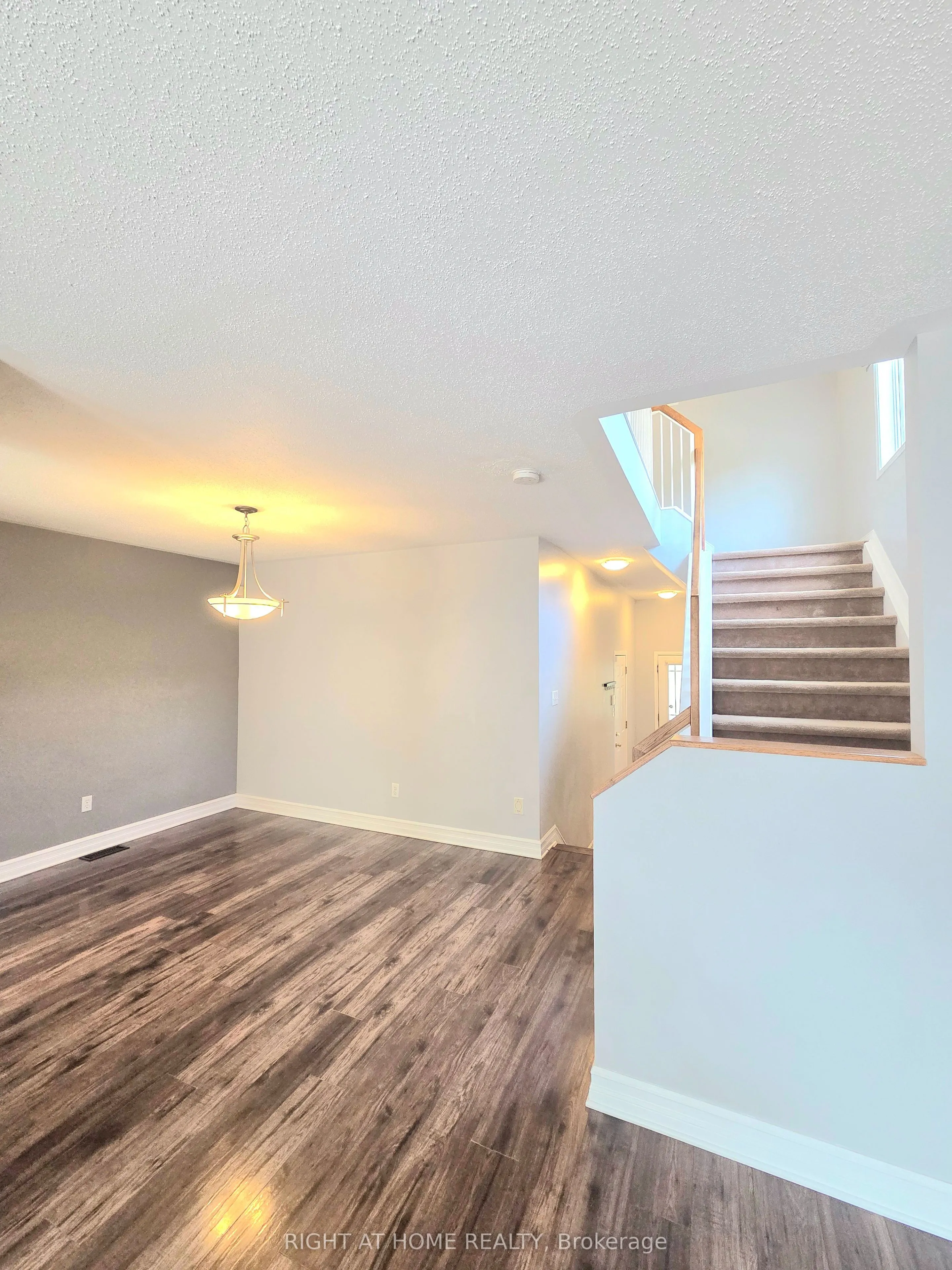 232 Meadowbreeze Drive, #7