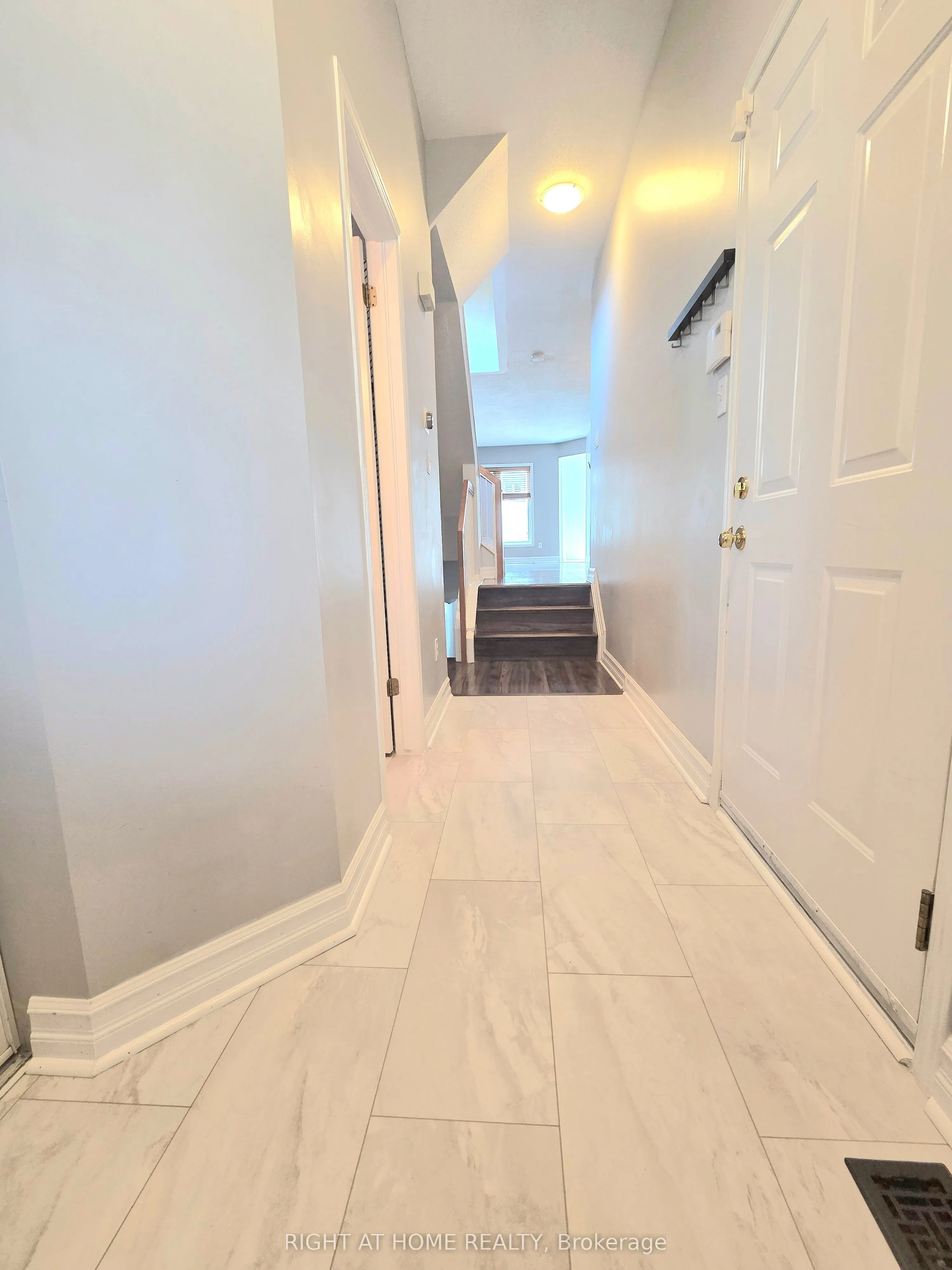 232 Meadowbreeze Drive, #7