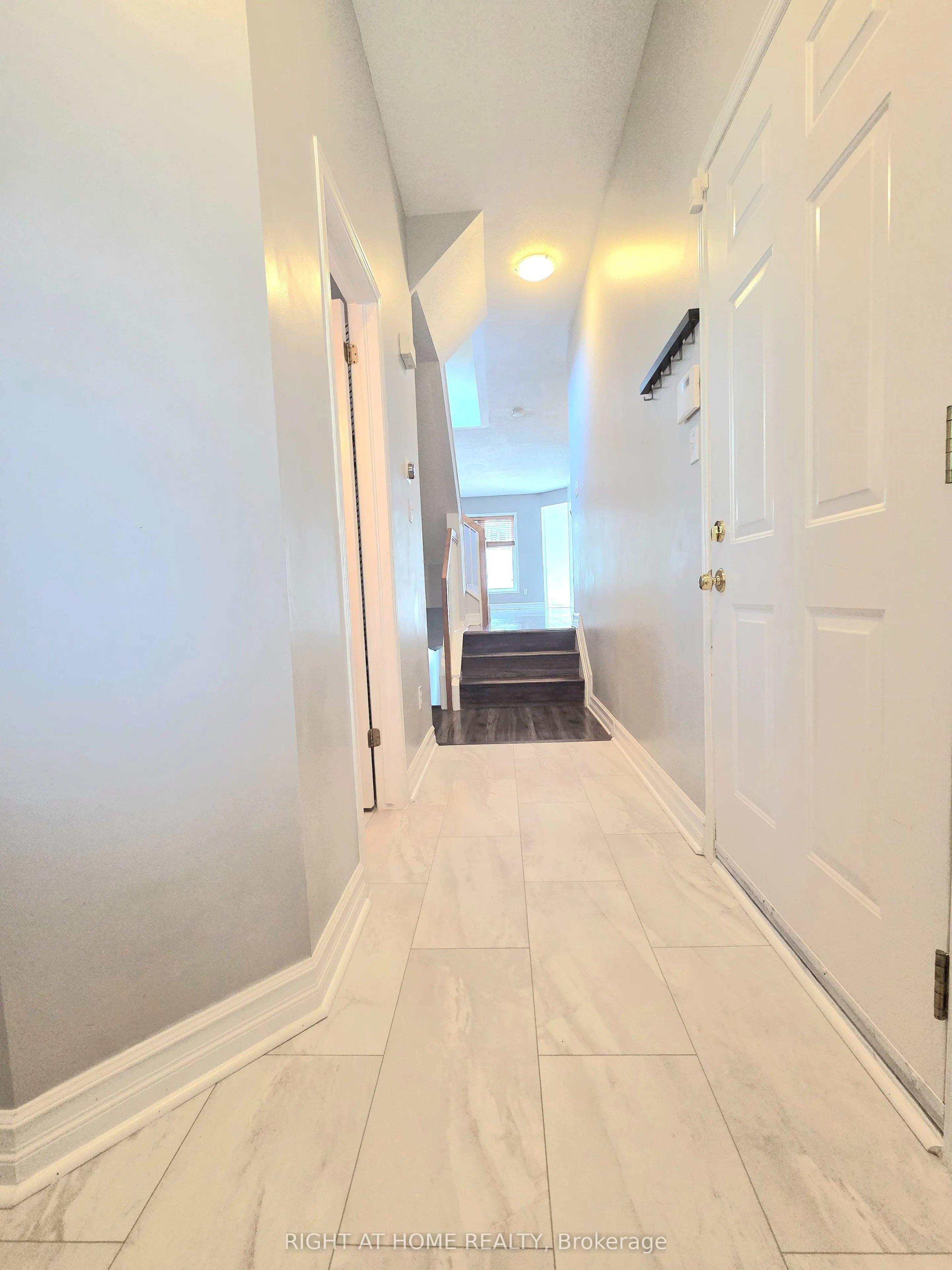 232 Meadowbreeze Drive, #7