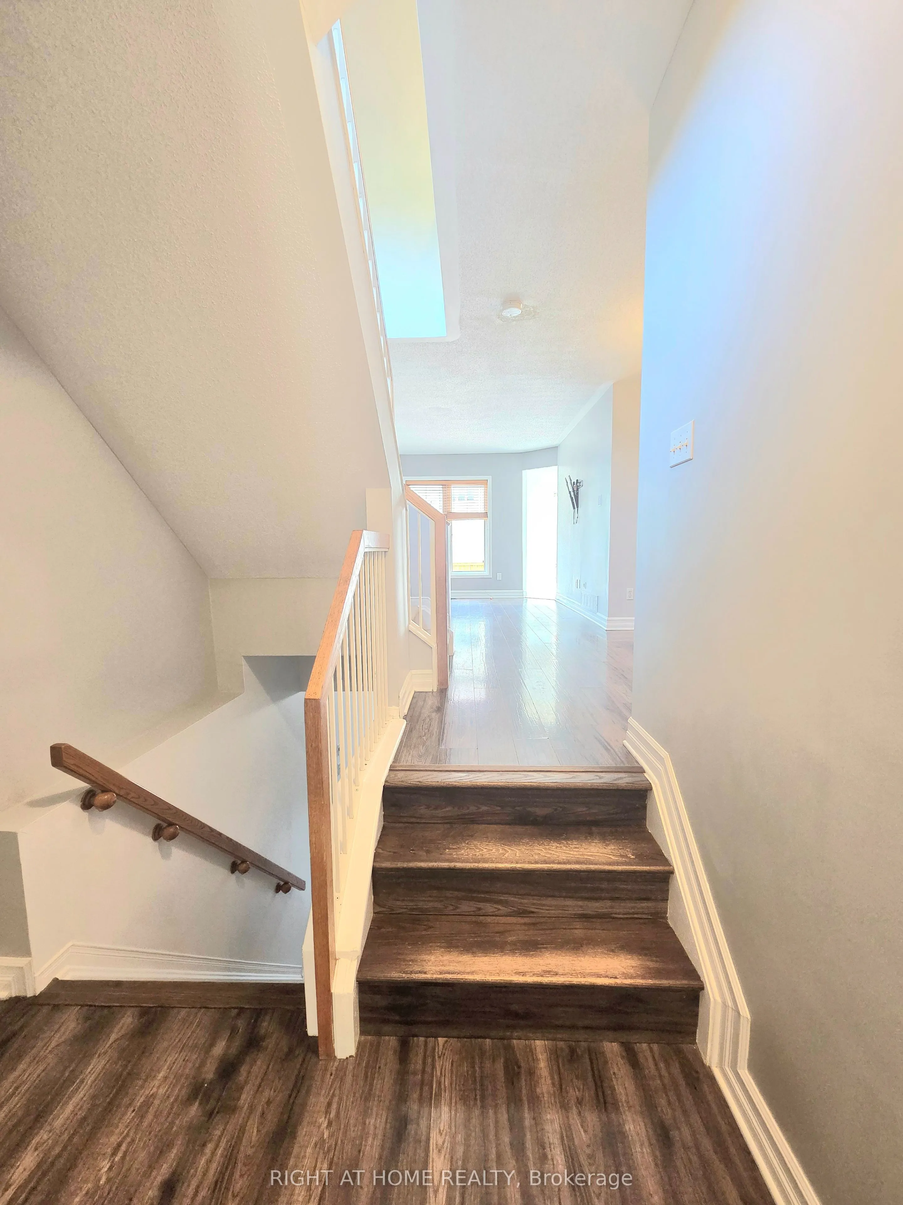 232 Meadowbreeze Drive, #7
