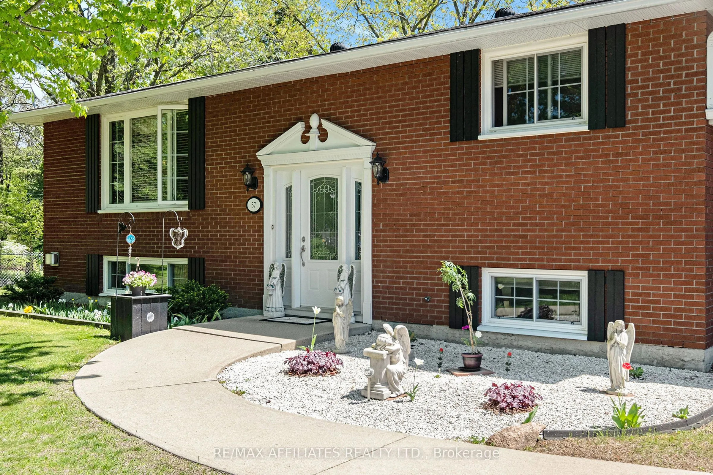 57 Golf Club Road