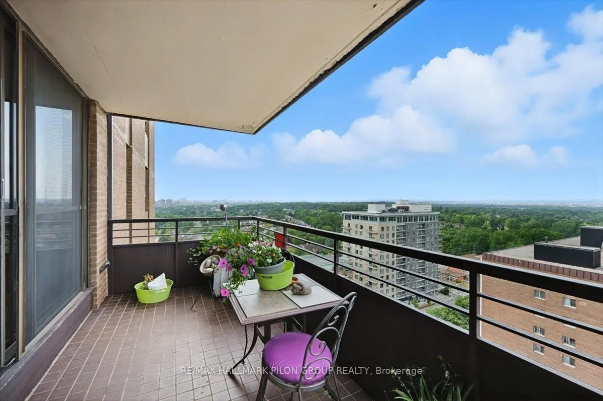 505 St Laurent Boulevard, #1503