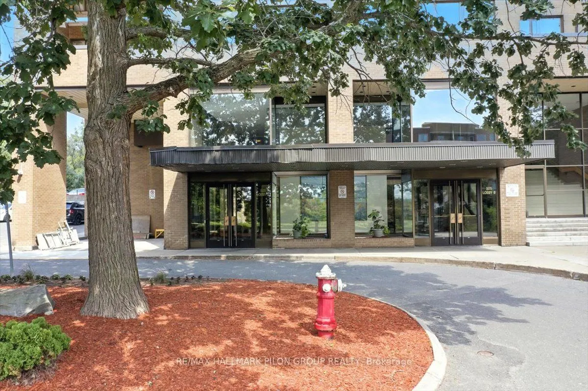 505 St Laurent Boulevard, #1503