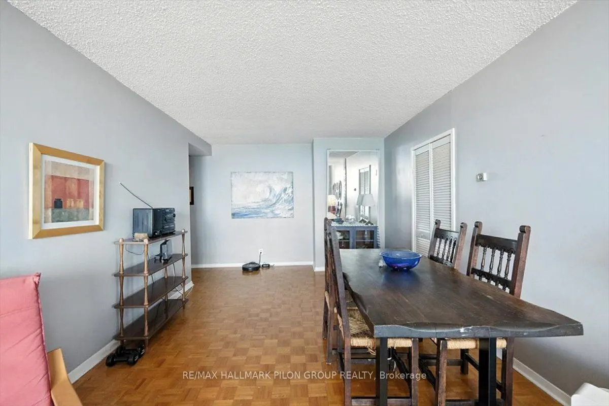505 St Laurent Boulevard, #1503