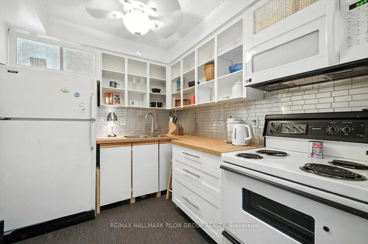 505 St Laurent Boulevard, #1503