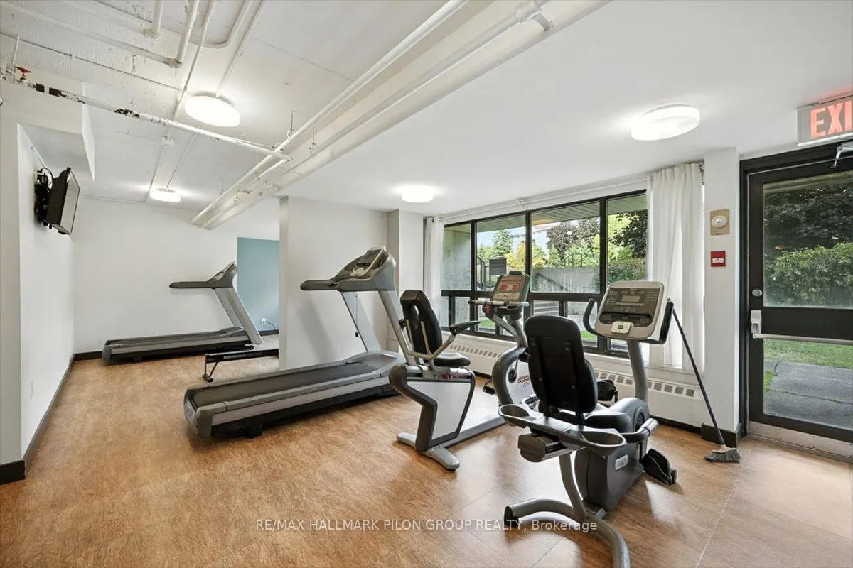 505 St Laurent Boulevard, #1503