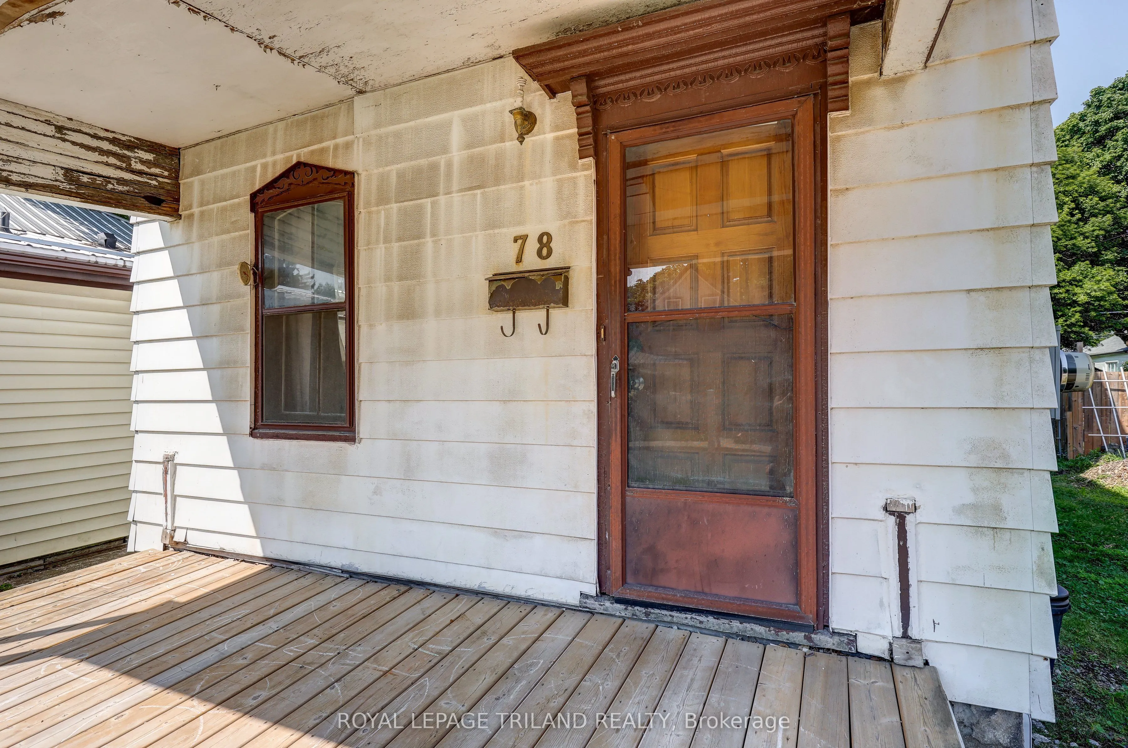 78 Manitoba Street