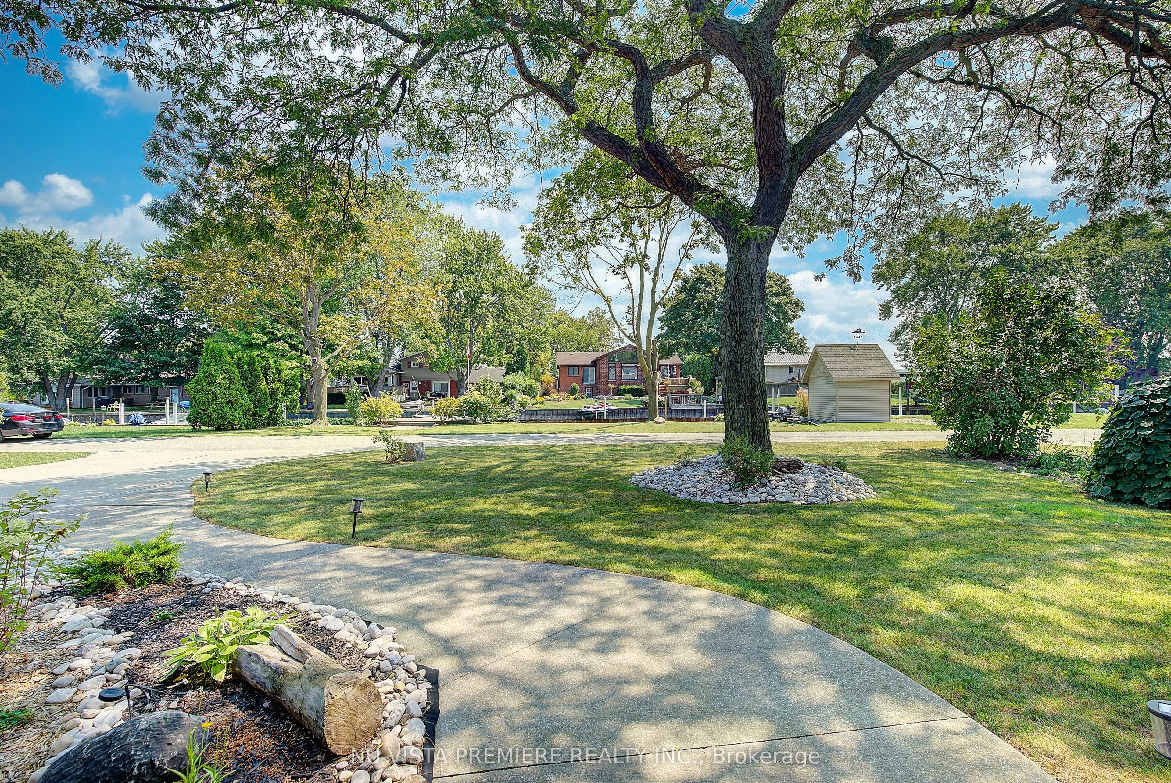 3943 Seaway Road