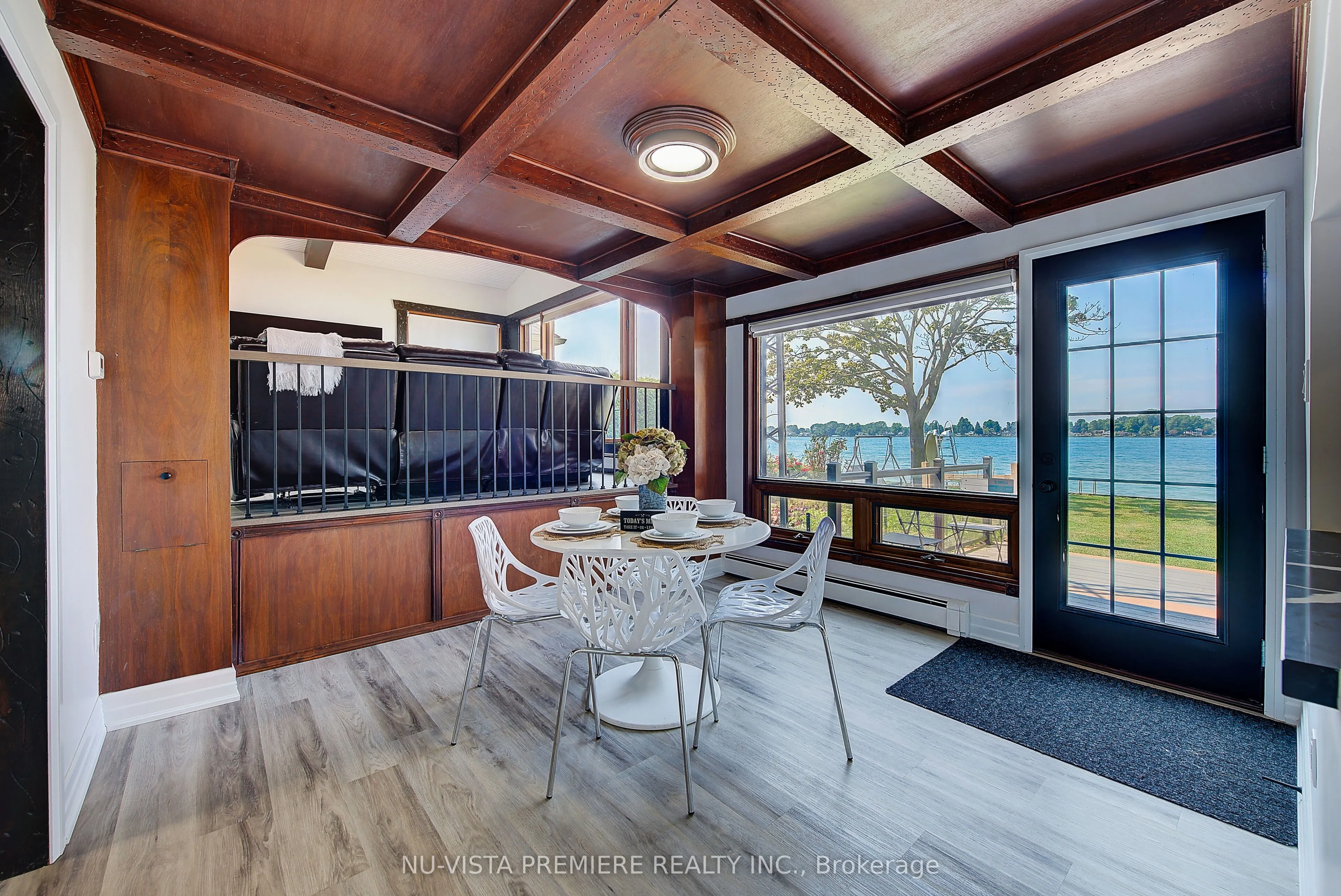 3943 Seaway Road