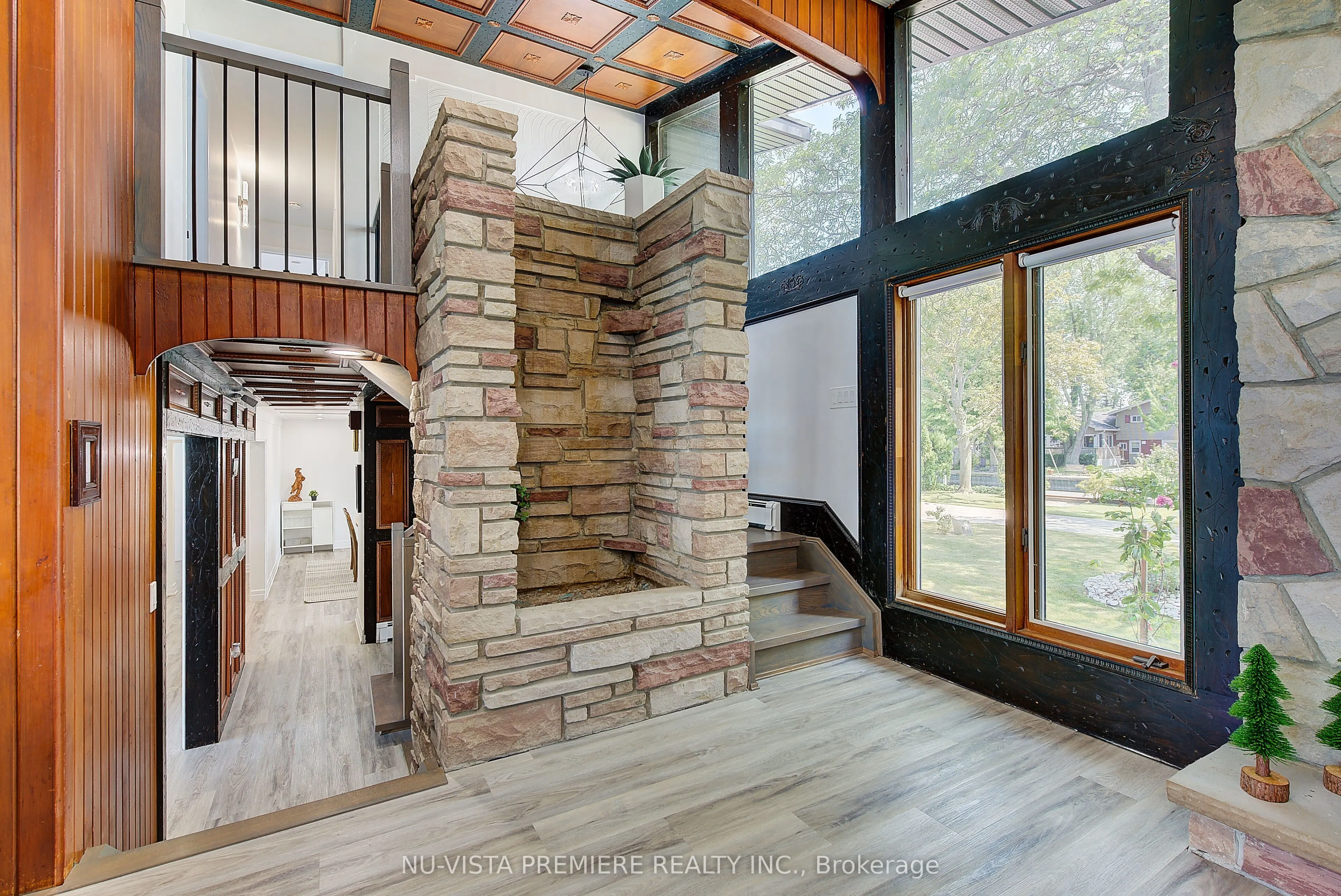 3943 Seaway Road