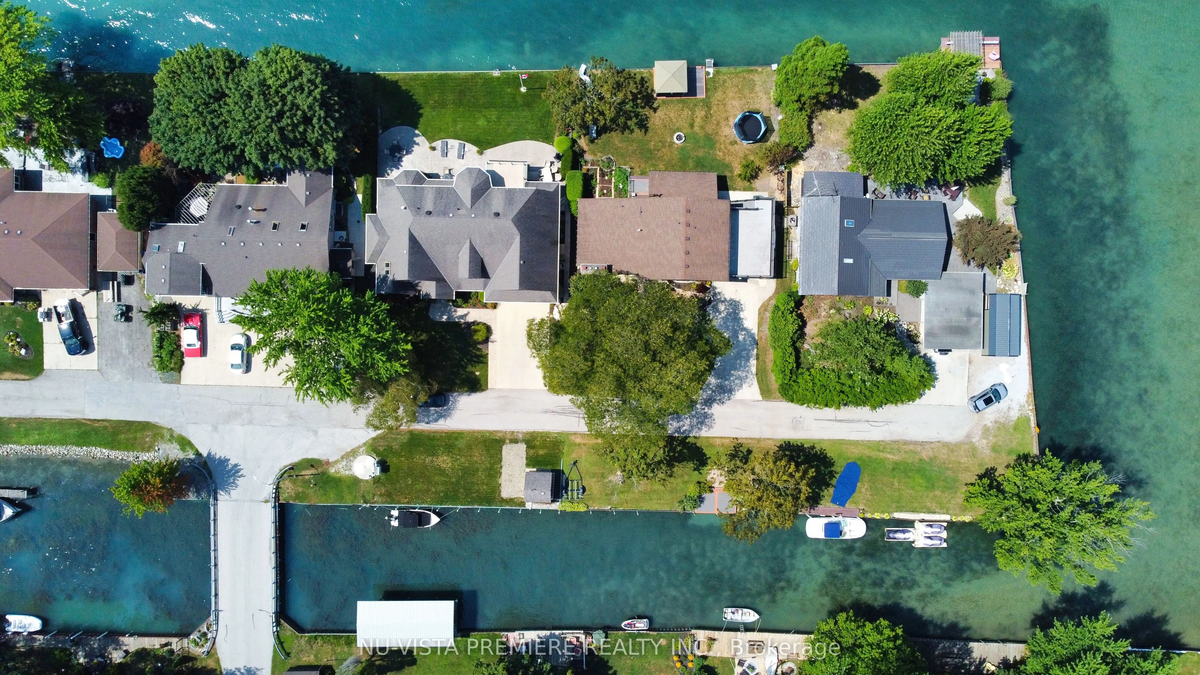 3943 Seaway Road
